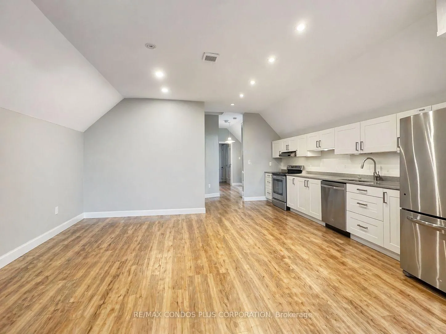 Photo 1 of 869 Beach Boulevard, Hamilton, Hamilton Beach — HOMEH