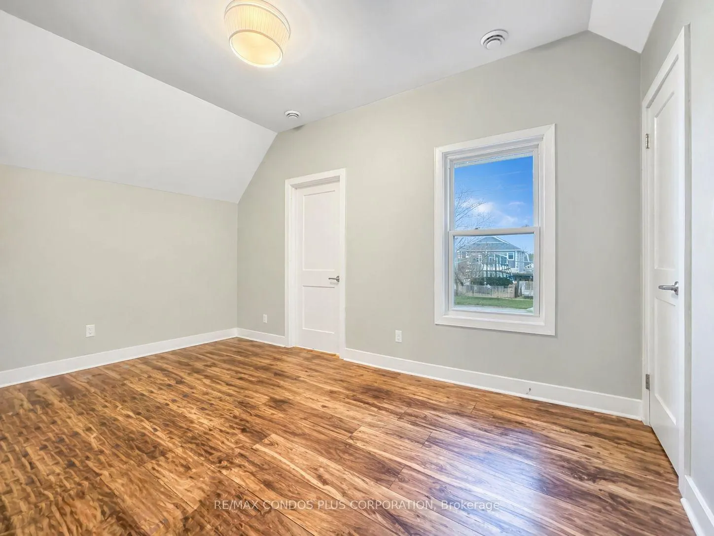 Photo 6 of 869 Beach Boulevard, Hamilton, Hamilton Beach — HOMEH