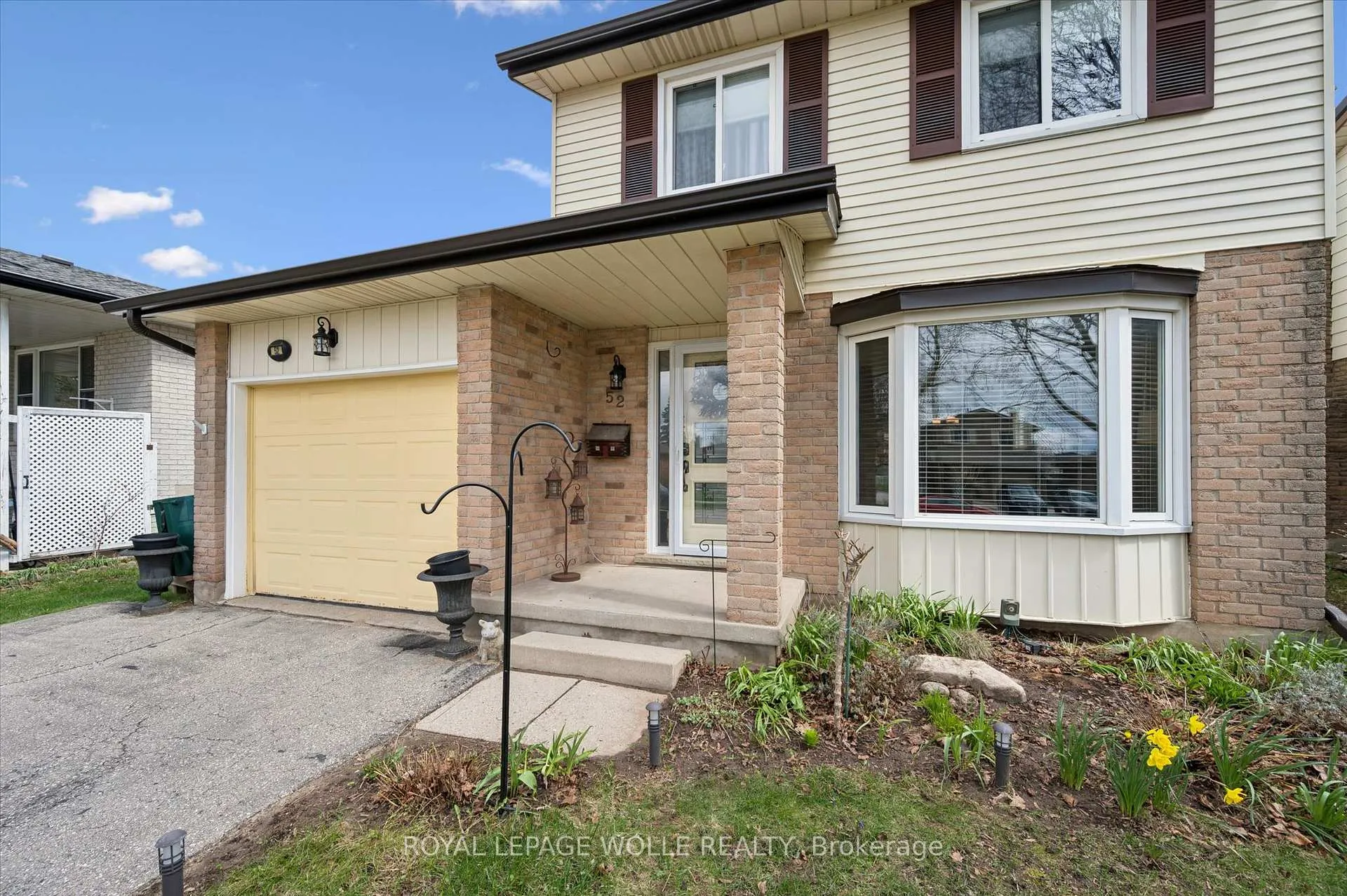 Photo 5 of 52 Tuerr Drive, Kitchener — HOMEH