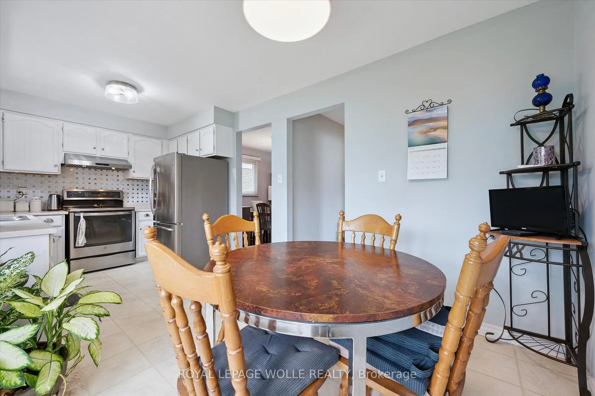 Photo 16 of 52 Tuerr Drive, Kitchener — HOMEH