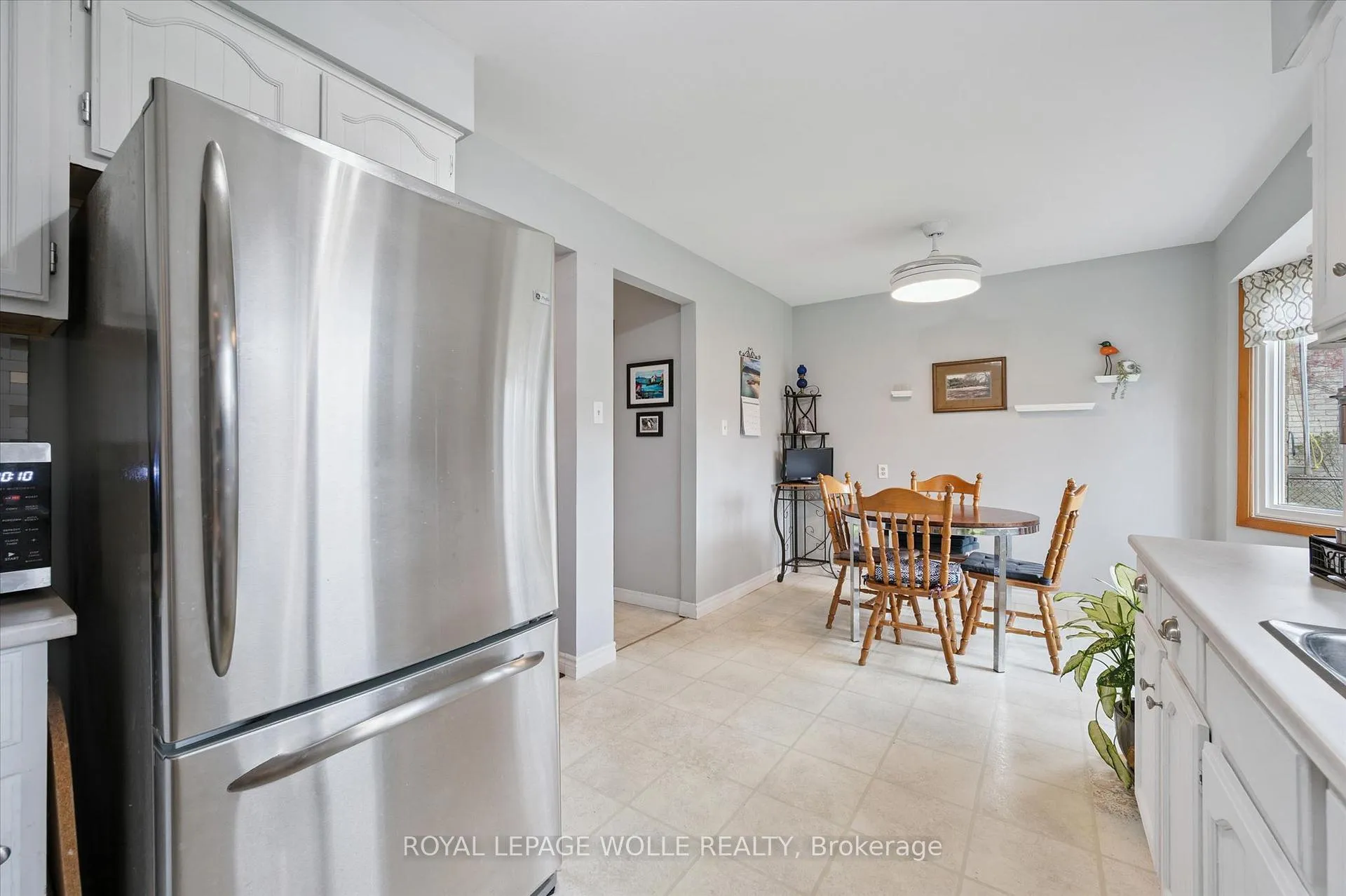 Photo 19 of 52 Tuerr Drive, Kitchener — HOMEH