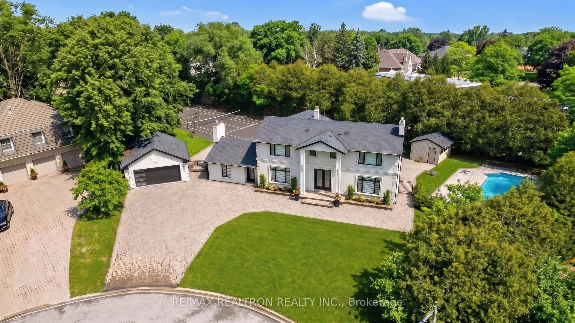 Photo 4 of 3 Rosea Court, Markham, Bayview Glen — HOMEH