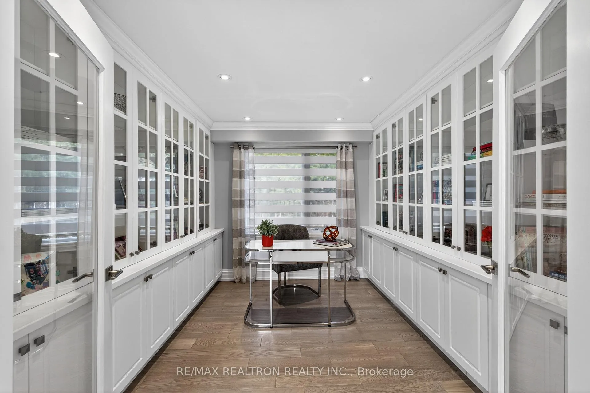 Photo 9 of 3 Rosea Court, Markham, Bayview Glen — HOMEH