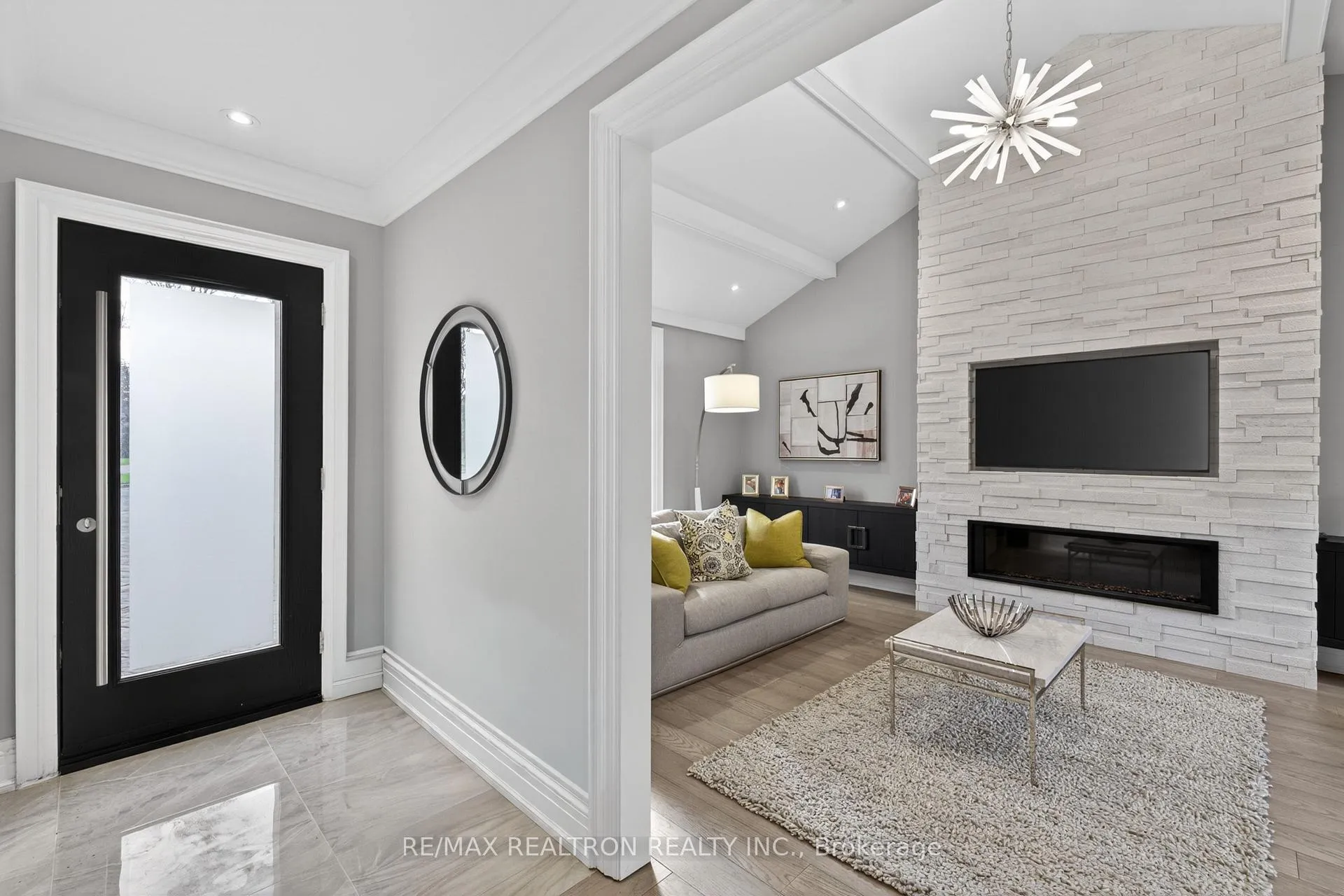 Photo 17 of 3 Rosea Court, Markham, Bayview Glen — HOMEH