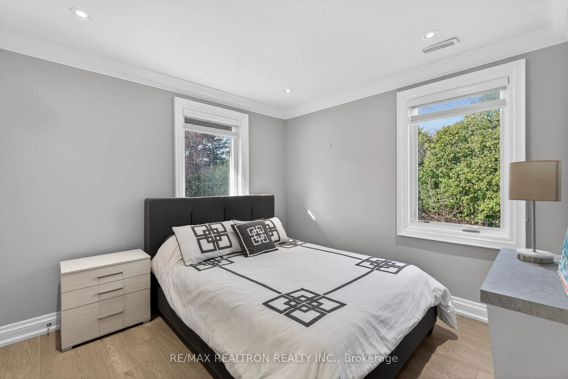 Photo 29 of 3 Rosea Court, Markham, Bayview Glen — HOMEH