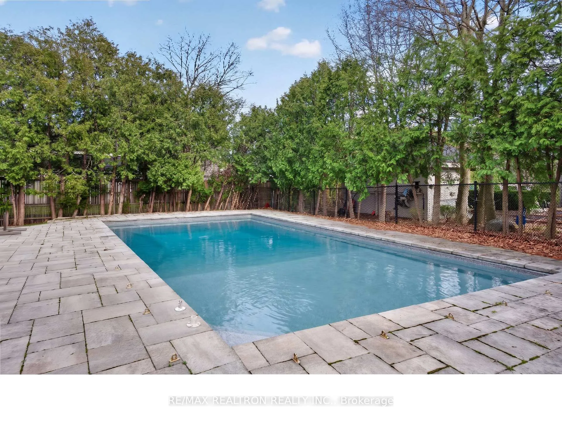 Photo 34 of 3 Rosea Court, Markham, Bayview Glen — HOMEH