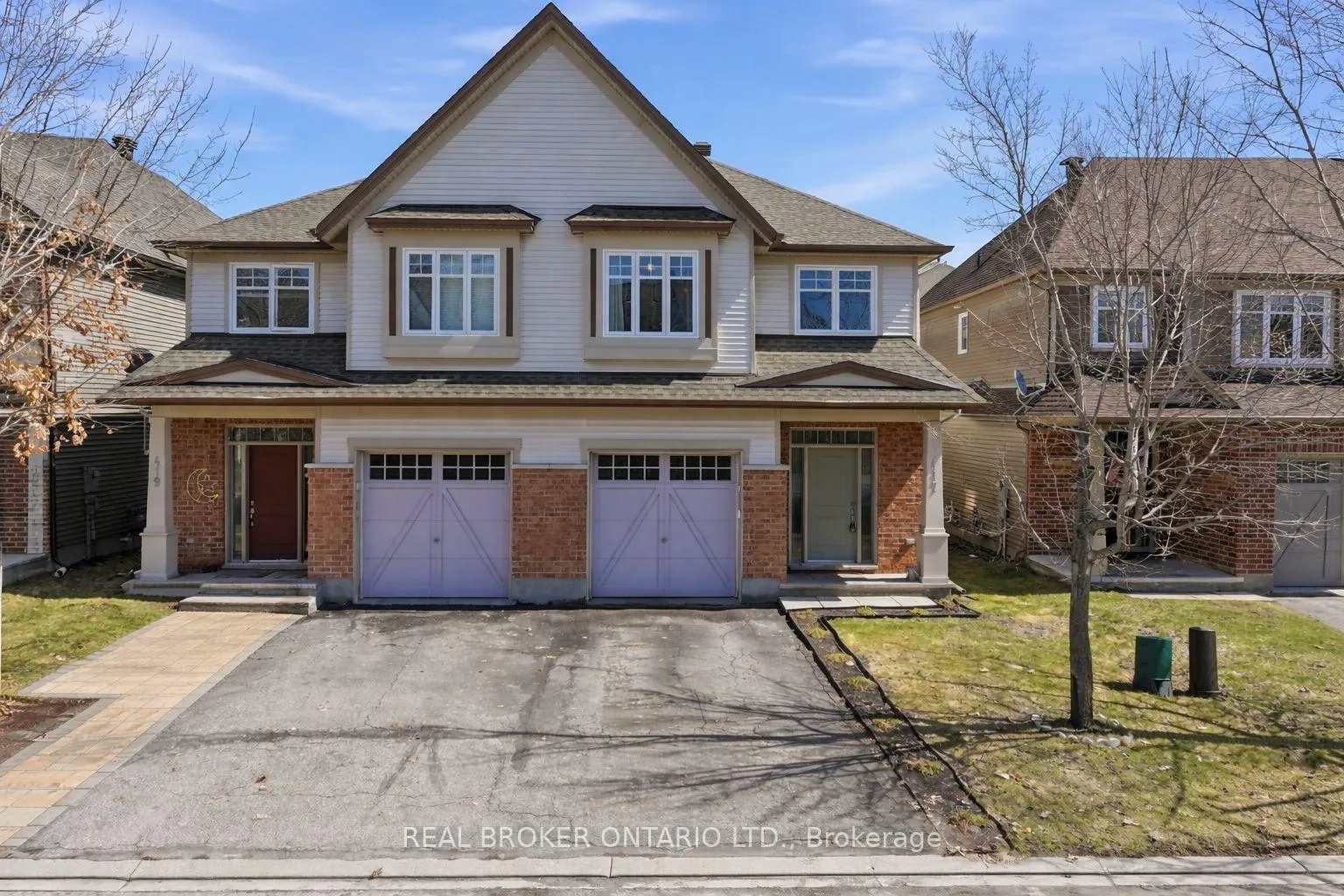 Front of 417 Stalwart Crescent