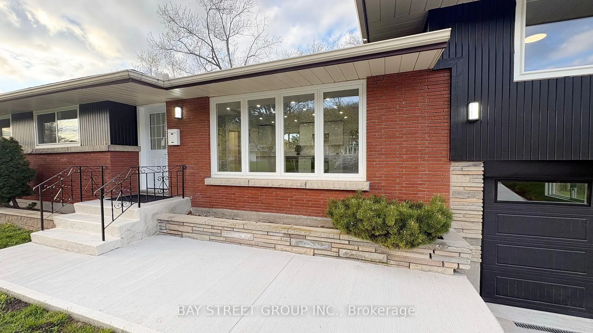 Photo 2 of 23 Glenbarr Road, St. Catharines, Glendale/Glenridge — HOMEH
