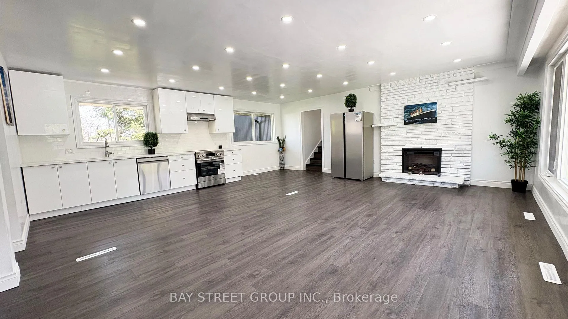 Photo 5 of 23 Glenbarr Road, St. Catharines, Glendale/Glenridge — HOMEH