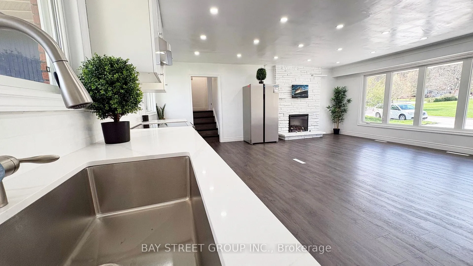 Photo 10 of 23 Glenbarr Road, St. Catharines, Glendale/Glenridge — HOMEH