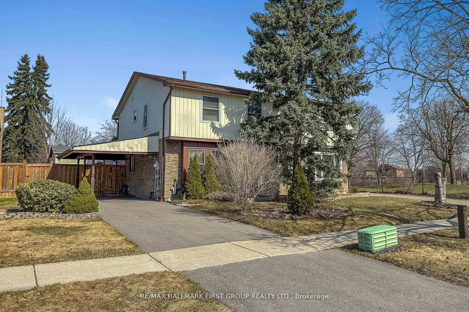 Photo 1 of 103 Nancy Mccredie Drive, Brampton, Brampton West — HOMEH