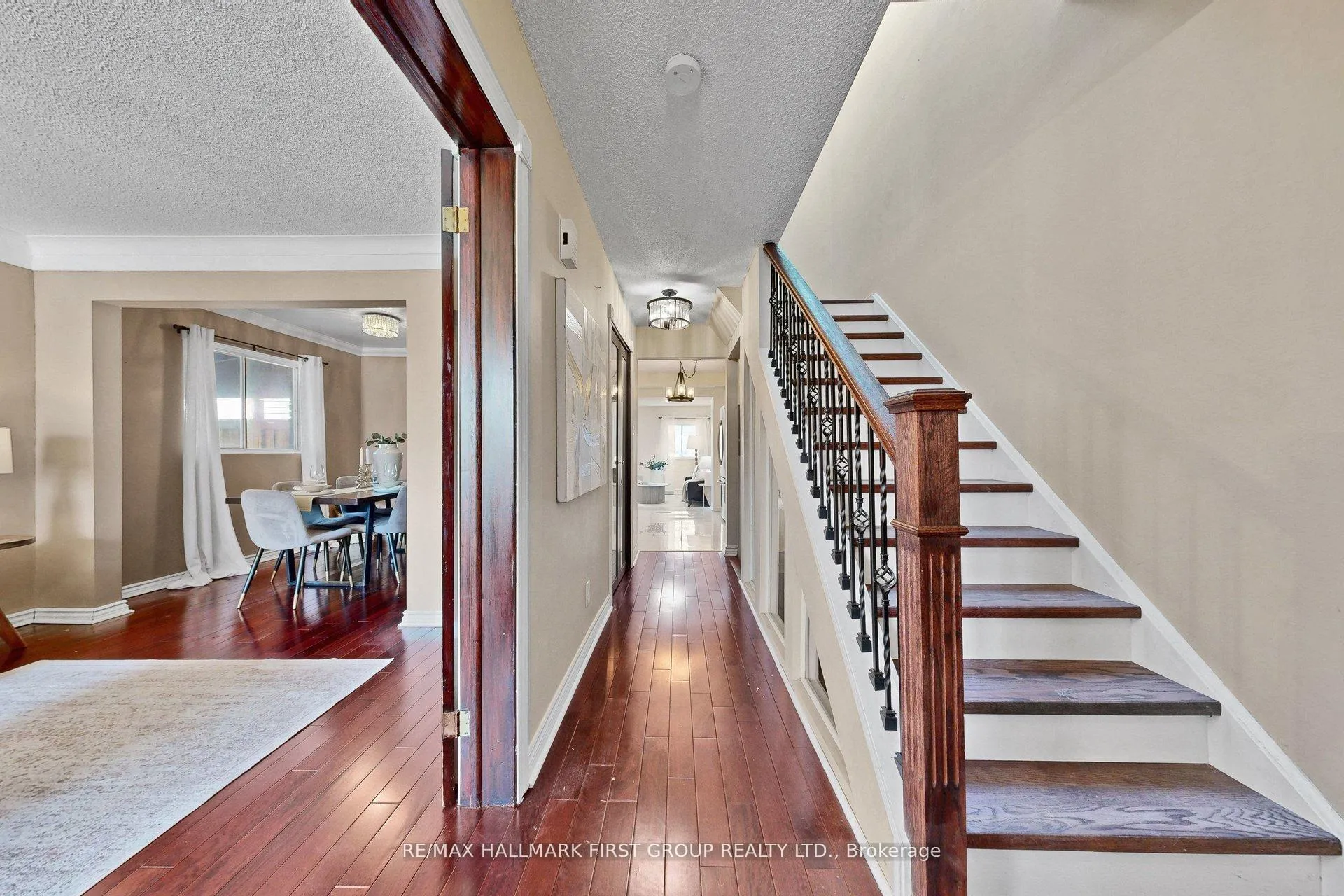 Photo 5 of 103 Nancy Mccredie Drive, Brampton, Brampton West — HOMEH