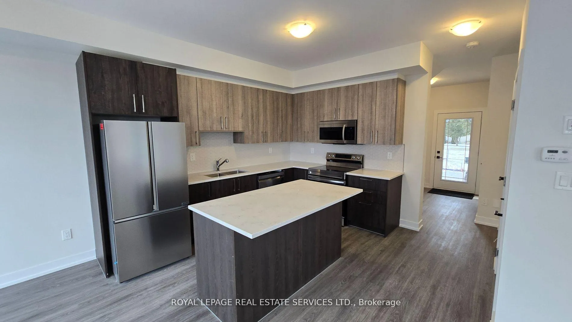 Photo 5 of Unit 4, 6894 Garner Road, Niagara Falls, Forestview — HOMEH