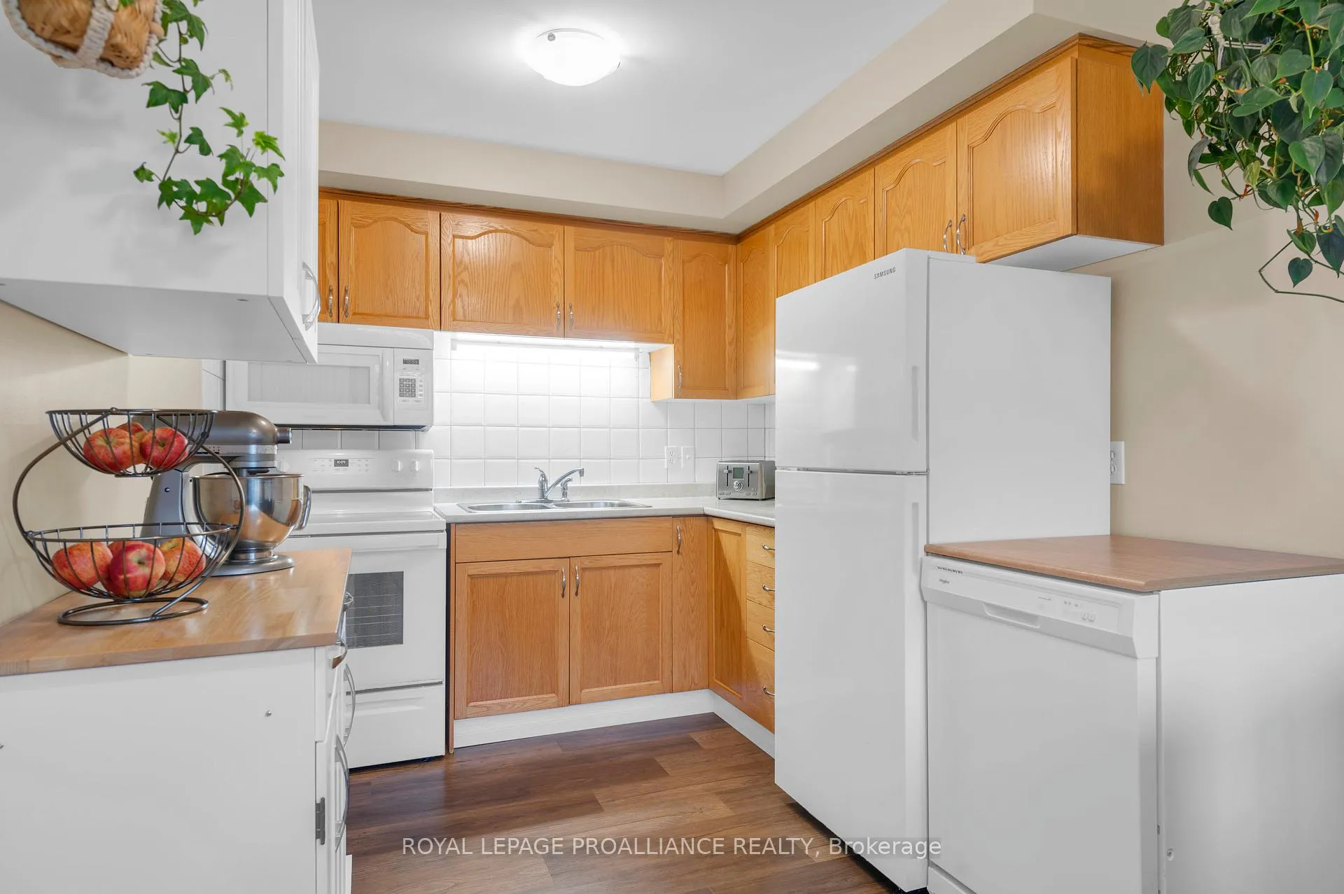 Photo 8 of Unit 31, 17 Tracey Park Drive, Belleville, Belleville Ward — HOMEH