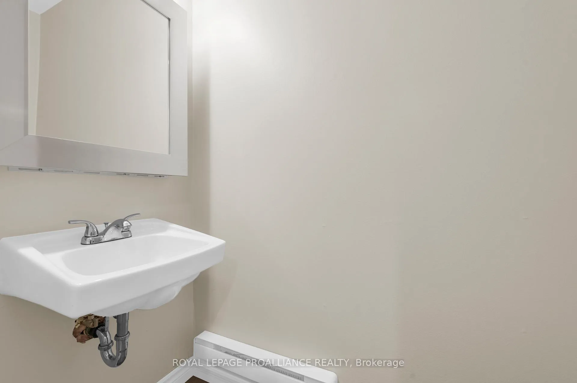 Photo 13 of Unit 31, 17 Tracey Park Drive, Belleville, Belleville Ward — HOMEH