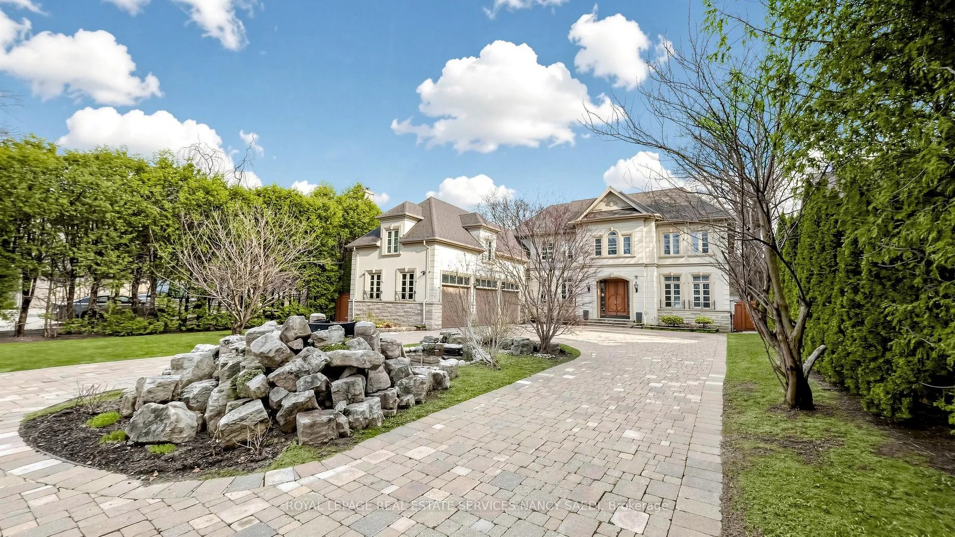 Photo 5 of 17 Truman Road, North York, St. Andrew-Windfields — HOMEH
