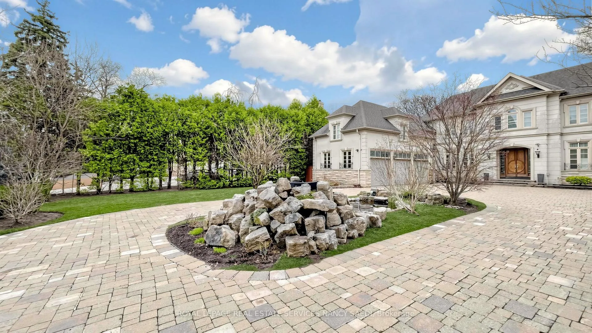 Photo 8 of 17 Truman Road, North York, St. Andrew-Windfields — HOMEH