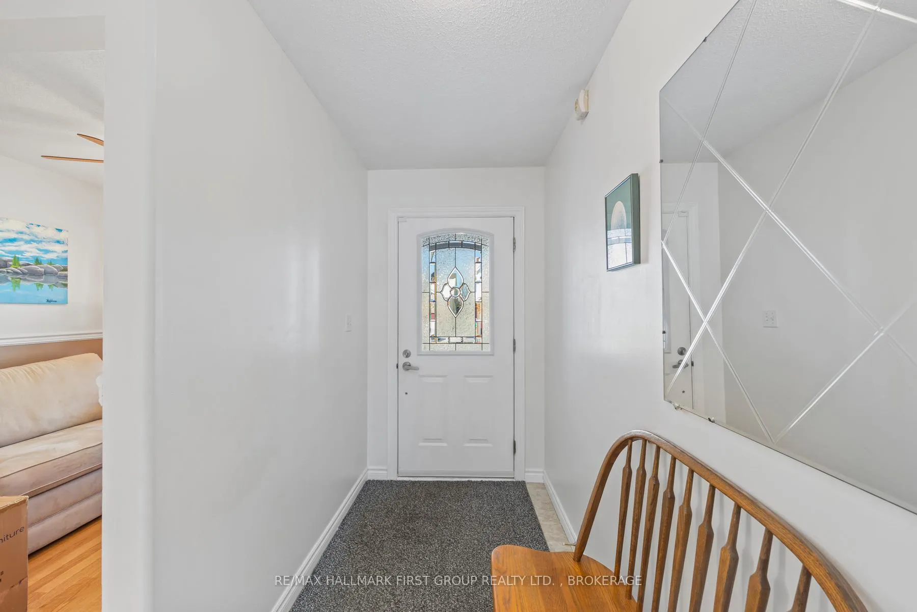 Photo 4 of 979 Rainbow Crescent, Kingston, Kingston East (Incl Barret Crt) — HOMEH