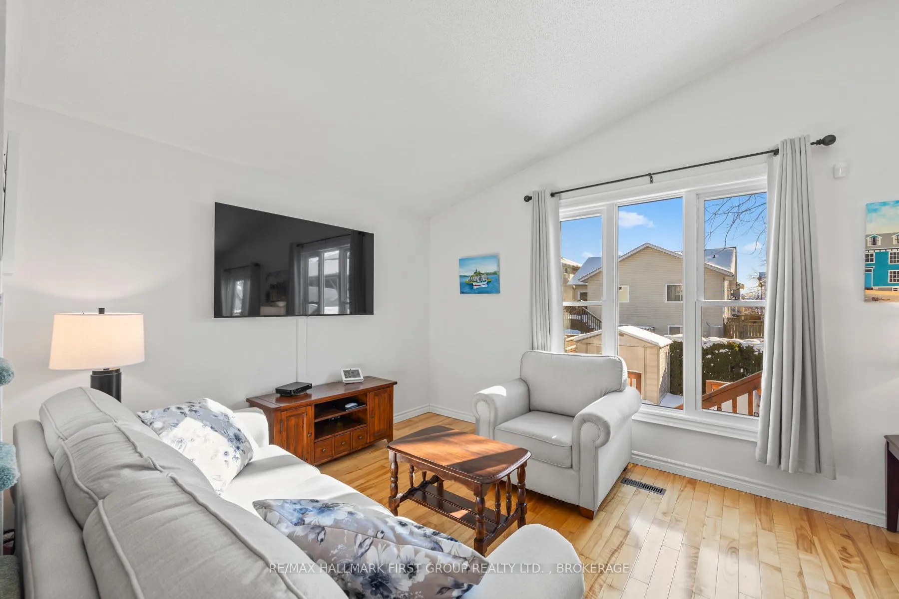 Photo 11 of 979 Rainbow Crescent, Kingston, Kingston East (Incl Barret Crt) — HOMEH
