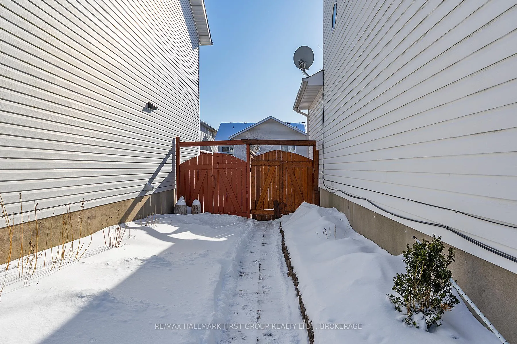 Photo 32 of 979 Rainbow Crescent, Kingston, Kingston East (Incl Barret Crt) — HOMEH