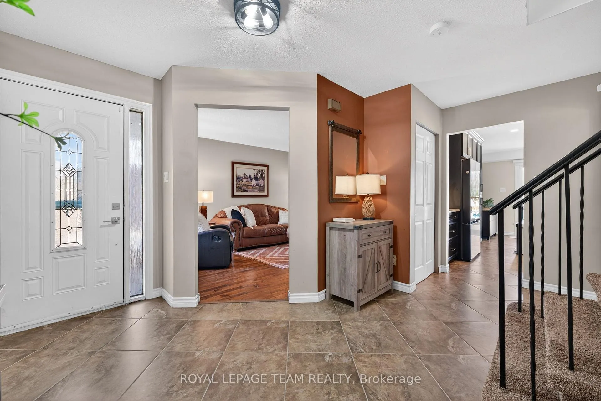 Photo 4 of 161 Springwater Drive, Ottawa, Kanata - Bridlewood — HOMEH
