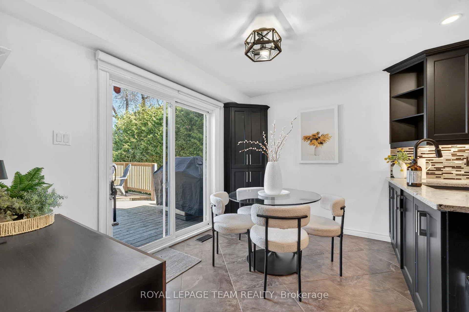 Photo 12 of 161 Springwater Drive, Ottawa, Kanata - Bridlewood — HOMEH