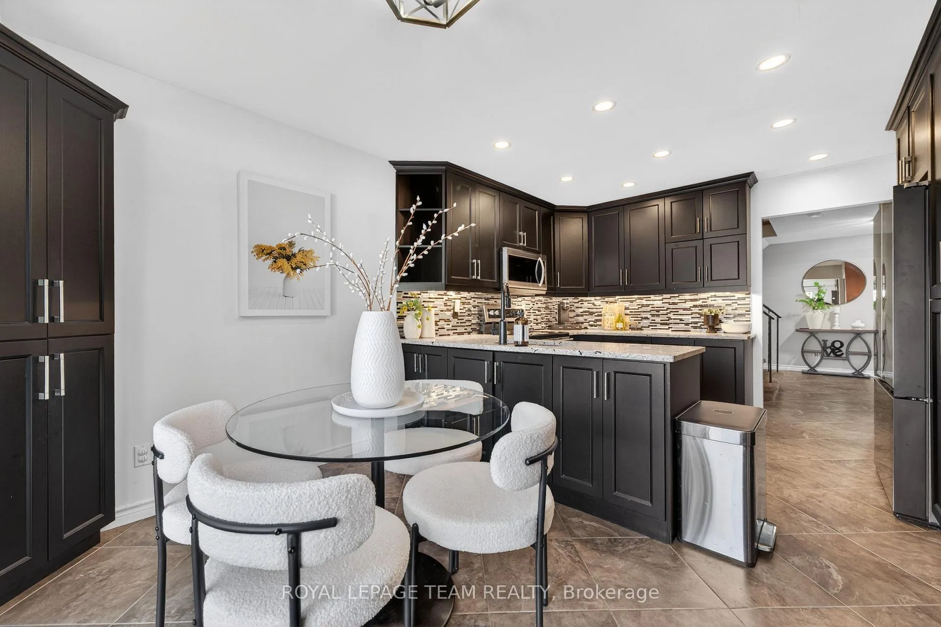 Photo 13 of 161 Springwater Drive, Ottawa, Kanata - Bridlewood — HOMEH