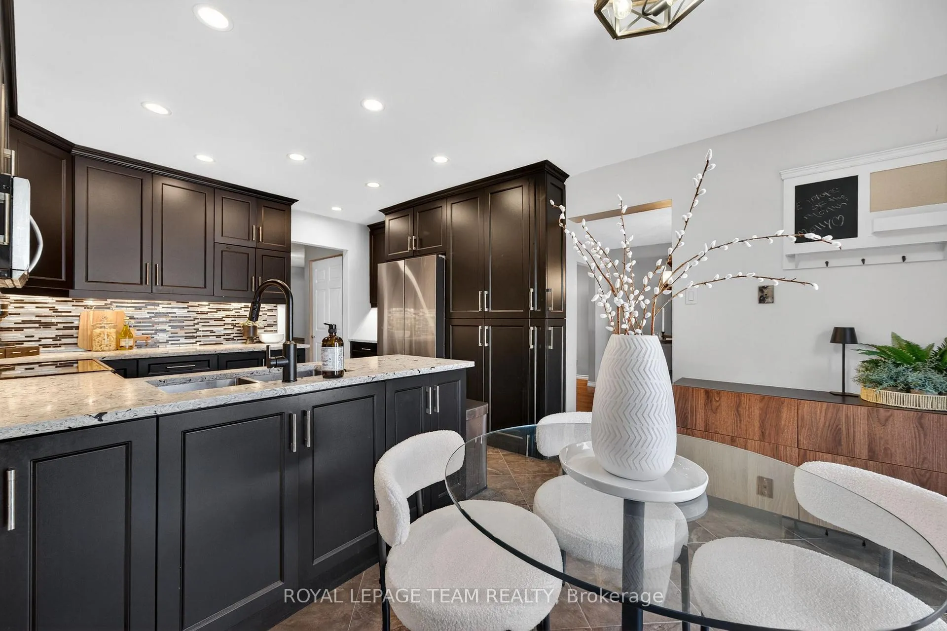 Photo 14 of 161 Springwater Drive, Ottawa, Kanata - Bridlewood — HOMEH