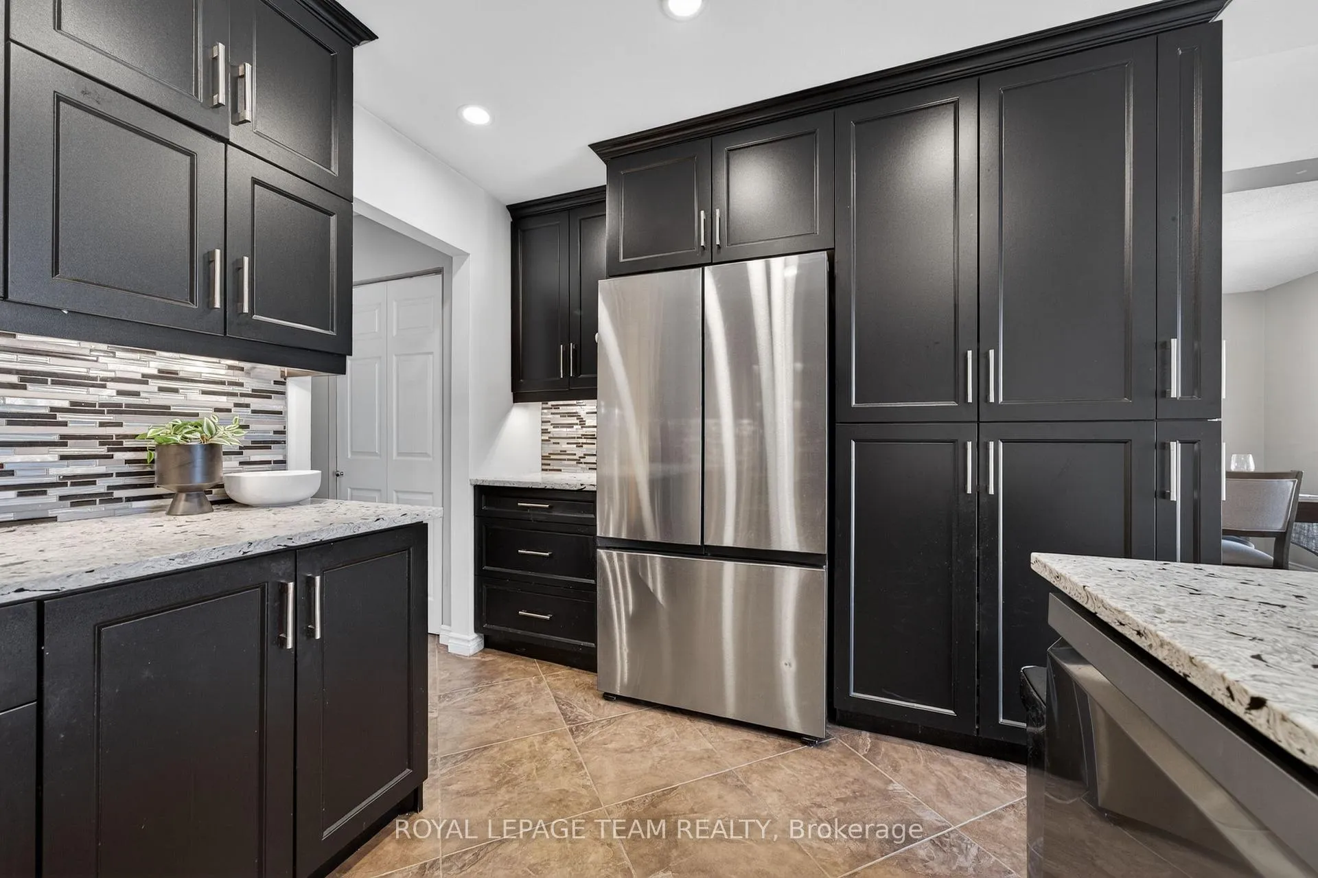 Photo 19 of 161 Springwater Drive, Ottawa, Kanata - Bridlewood — HOMEH