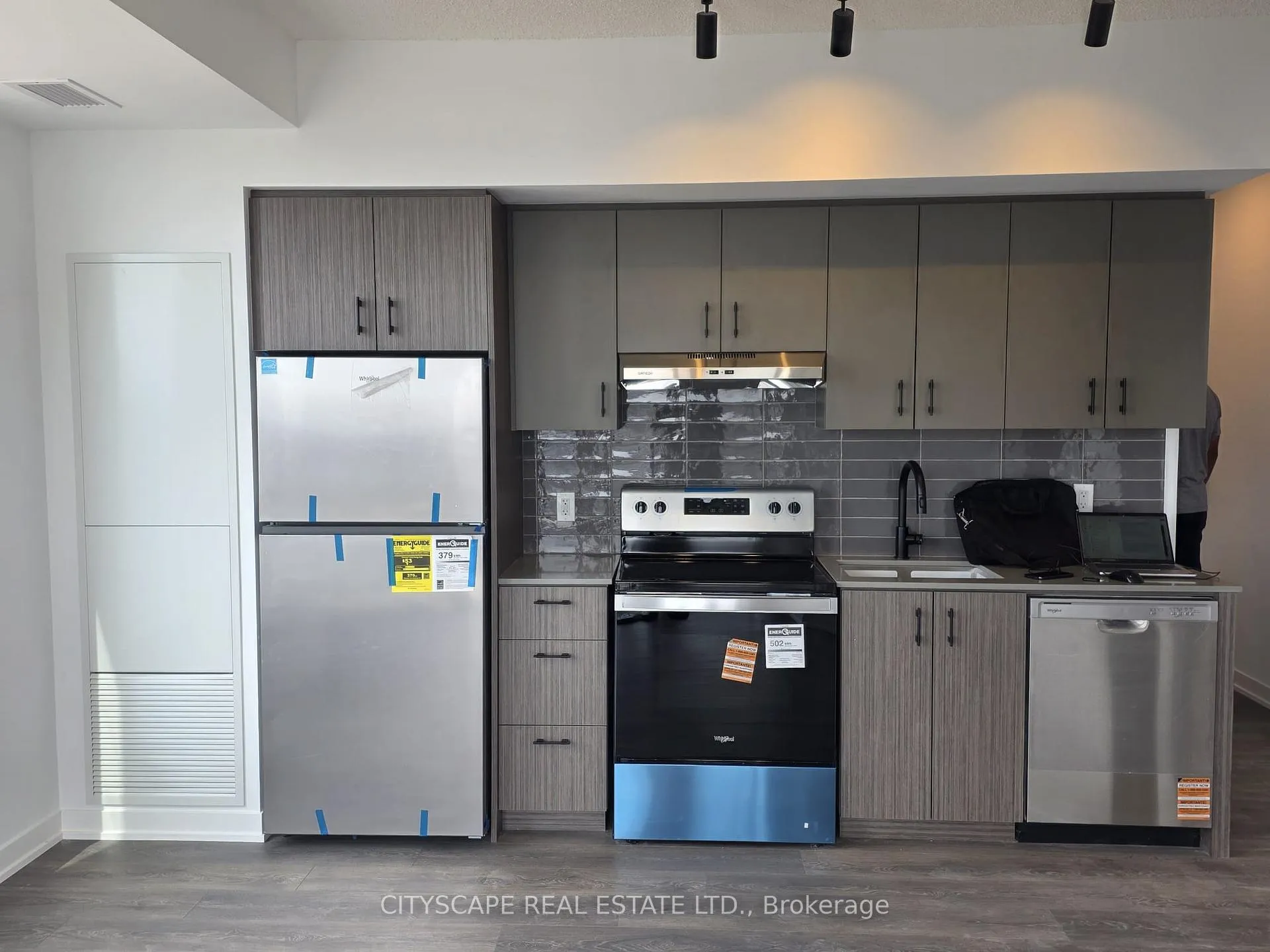 Photo 7 of Unit C709, 4878 Powers Common, Burlington, Appleby — HOMEH