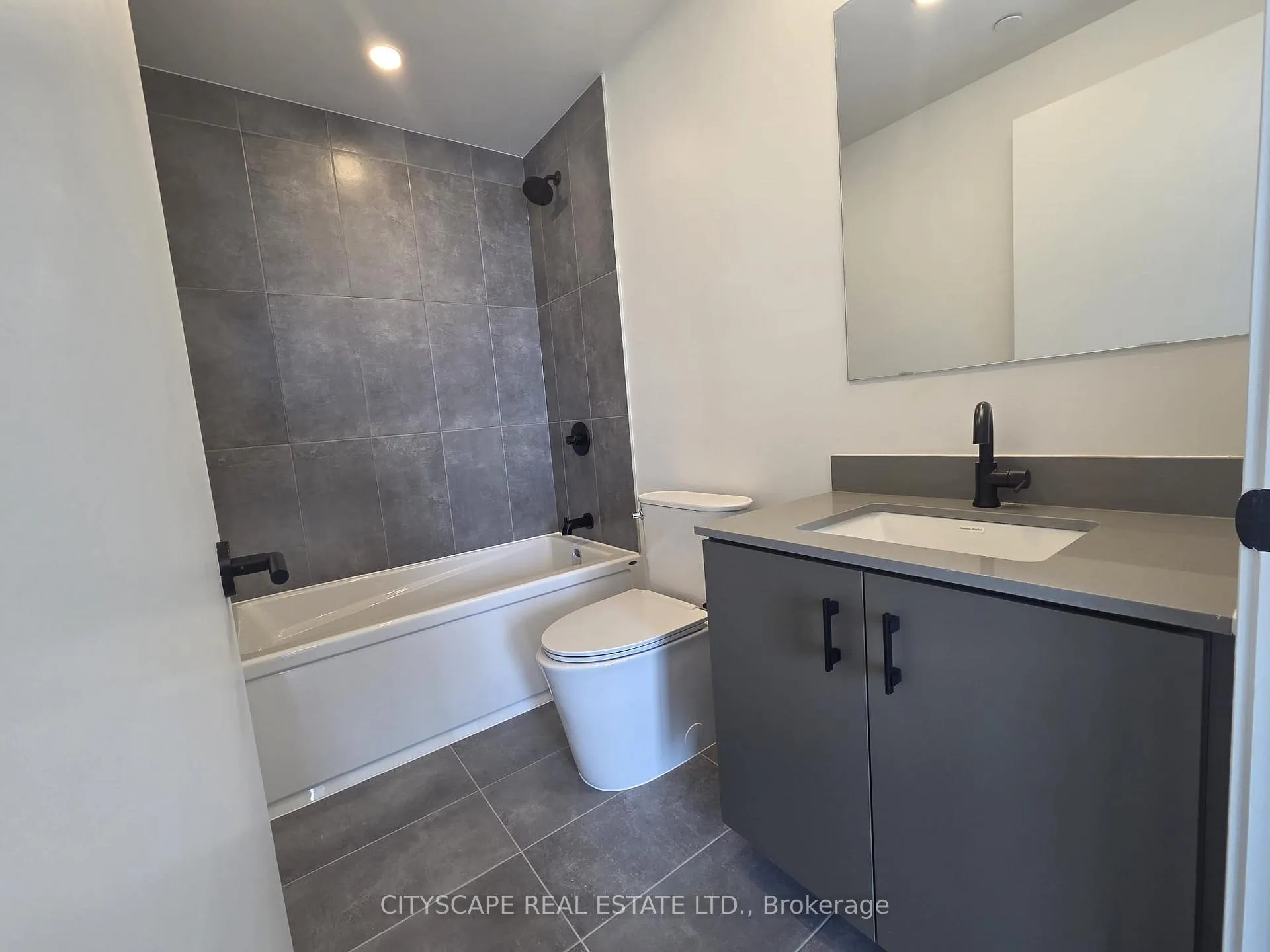 Photo 13 of Unit C709, 4878 Powers Common, Burlington, Appleby — HOMEH