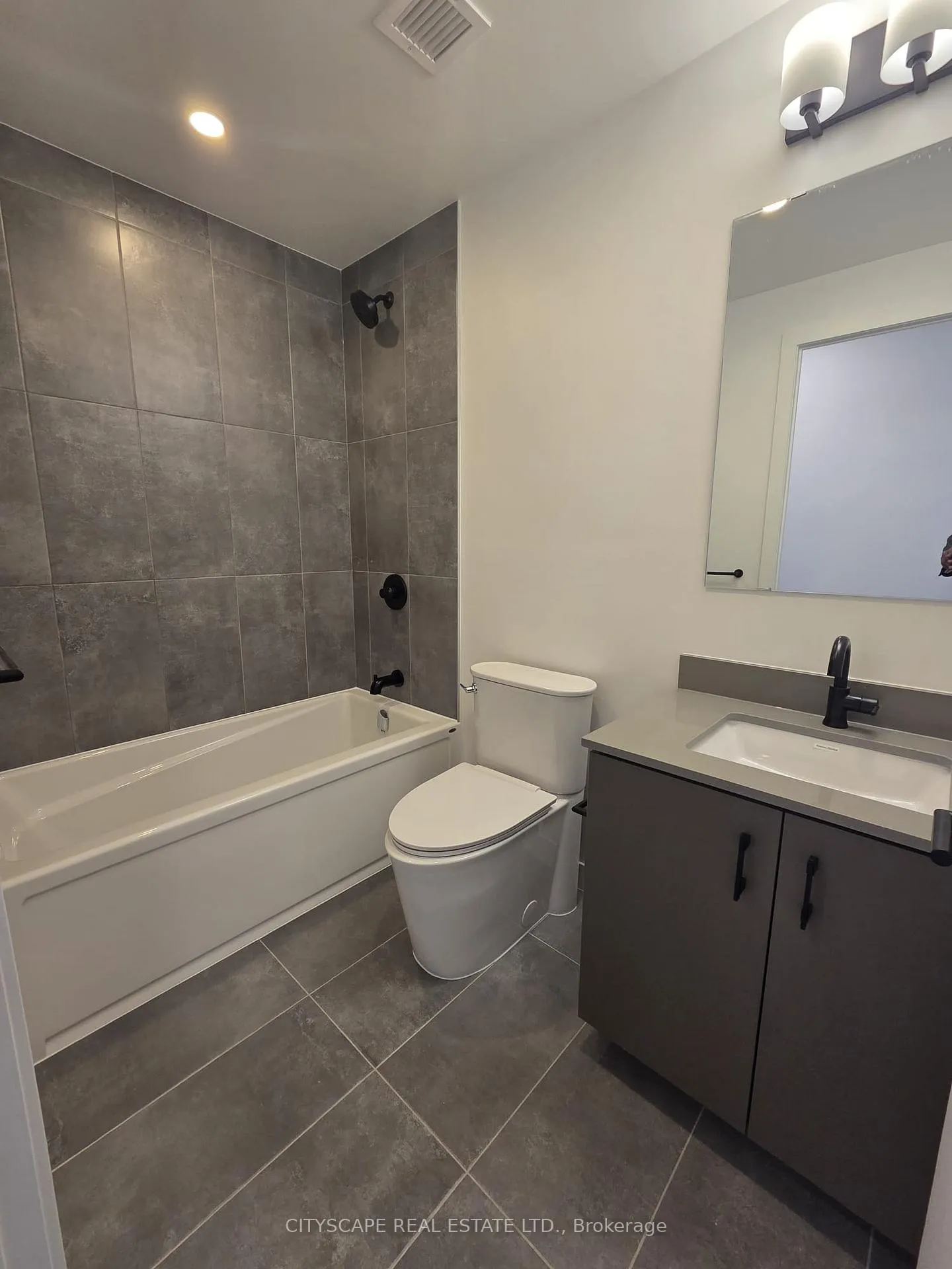 Photo 17 of Unit C709, 4878 Powers Common, Burlington, Appleby — HOMEH