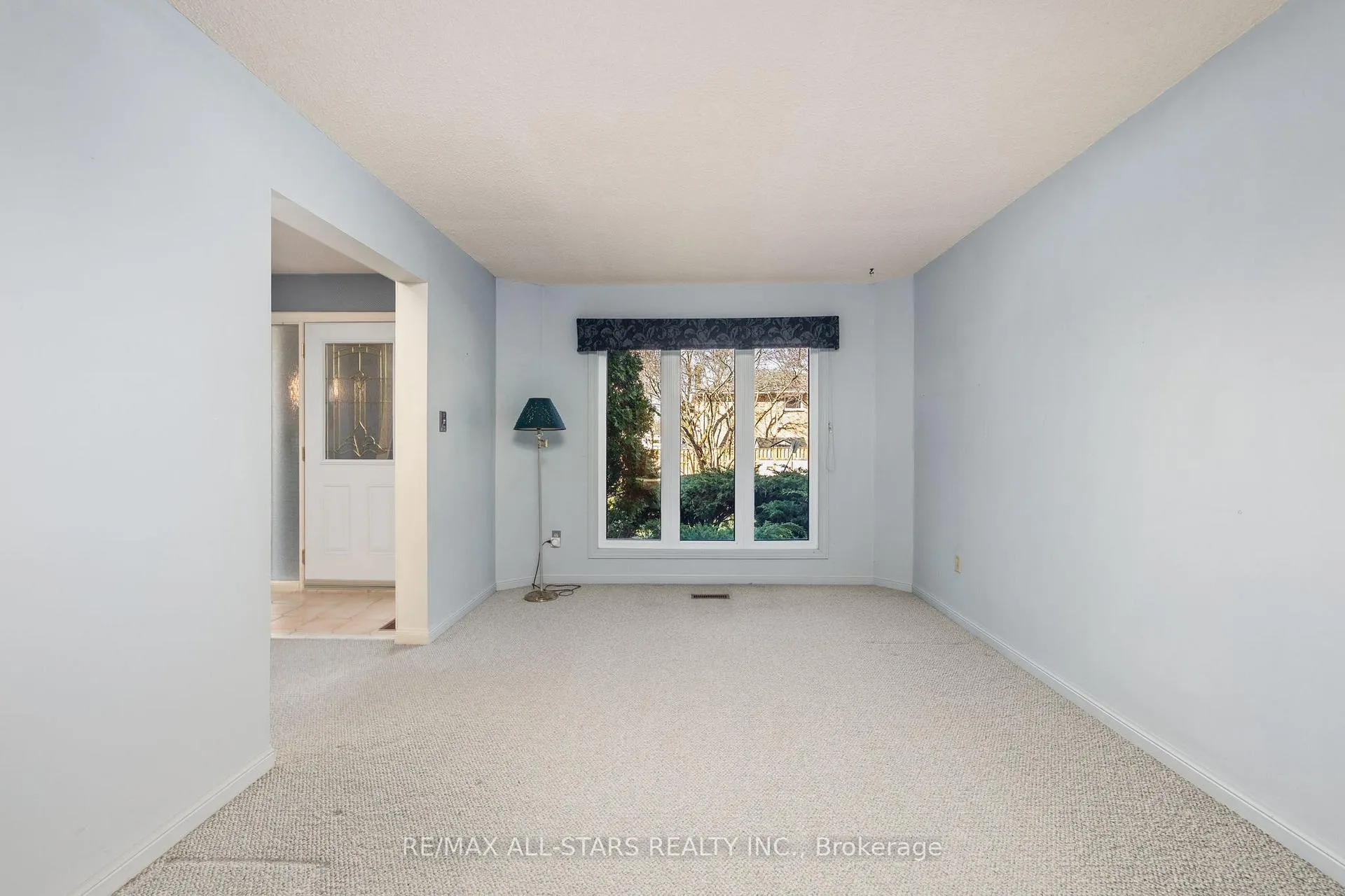 Photo 8 of 3 Bryant Road, Markham, Markham Village — HOMEH