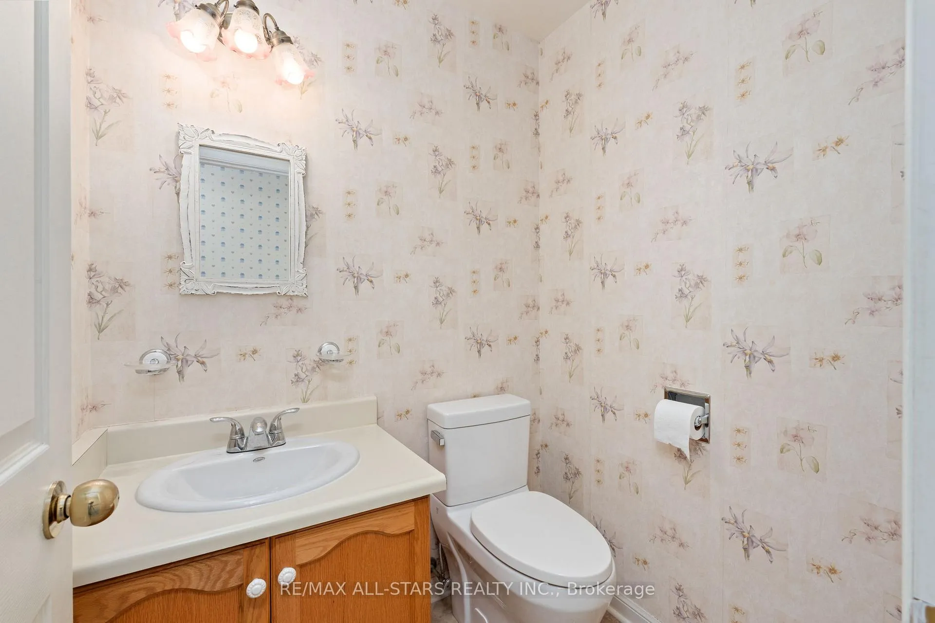 Photo 14 of 3 Bryant Road, Markham, Markham Village — HOMEH