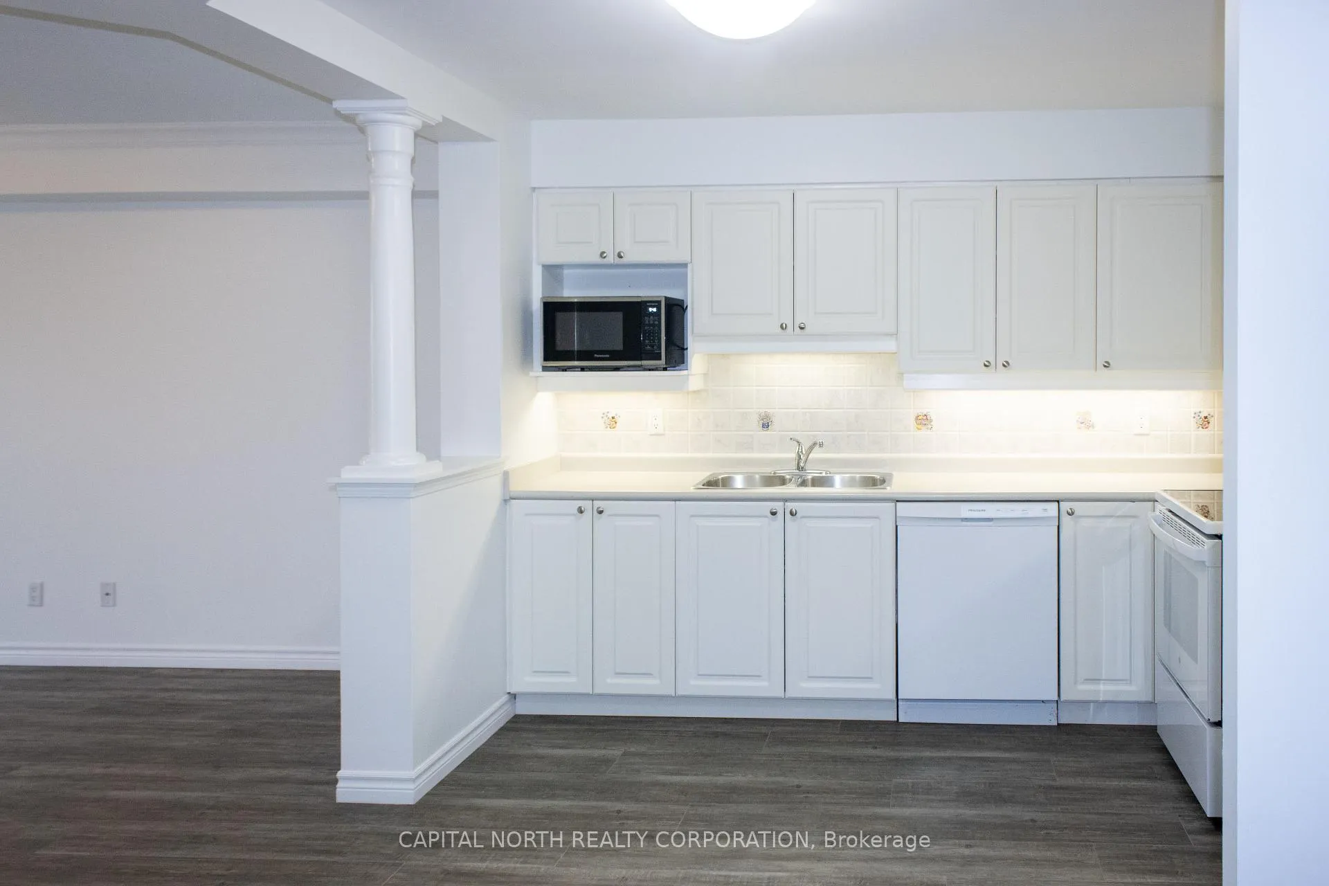 Photo 3 of Unit 412, 7373 Martingrove Road, Vaughan, Vaughan Grove — HOMEH