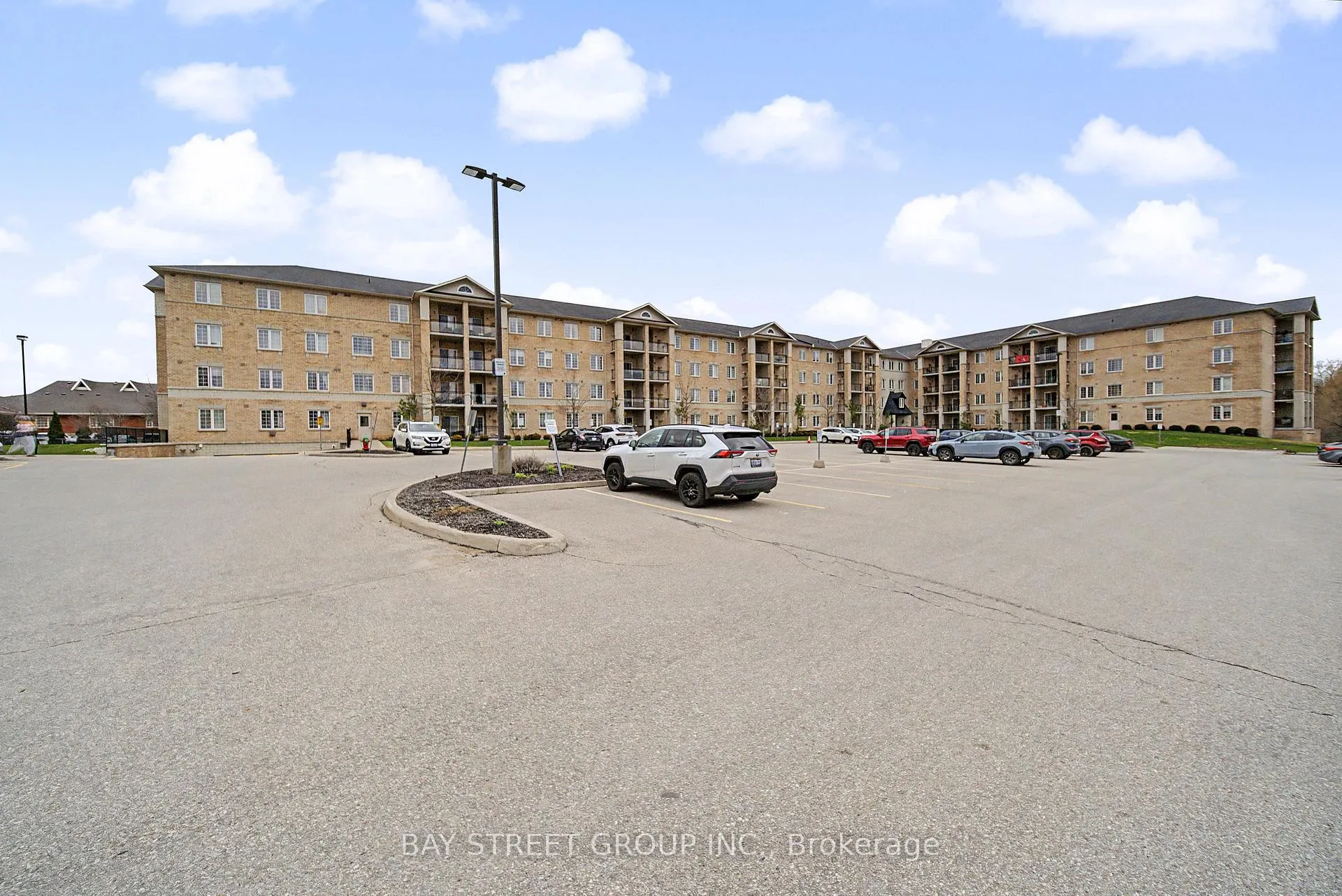 Photo 2 of Unit 132, 1077 Gordon Street, Guelph, Kortright West — HOMEH
