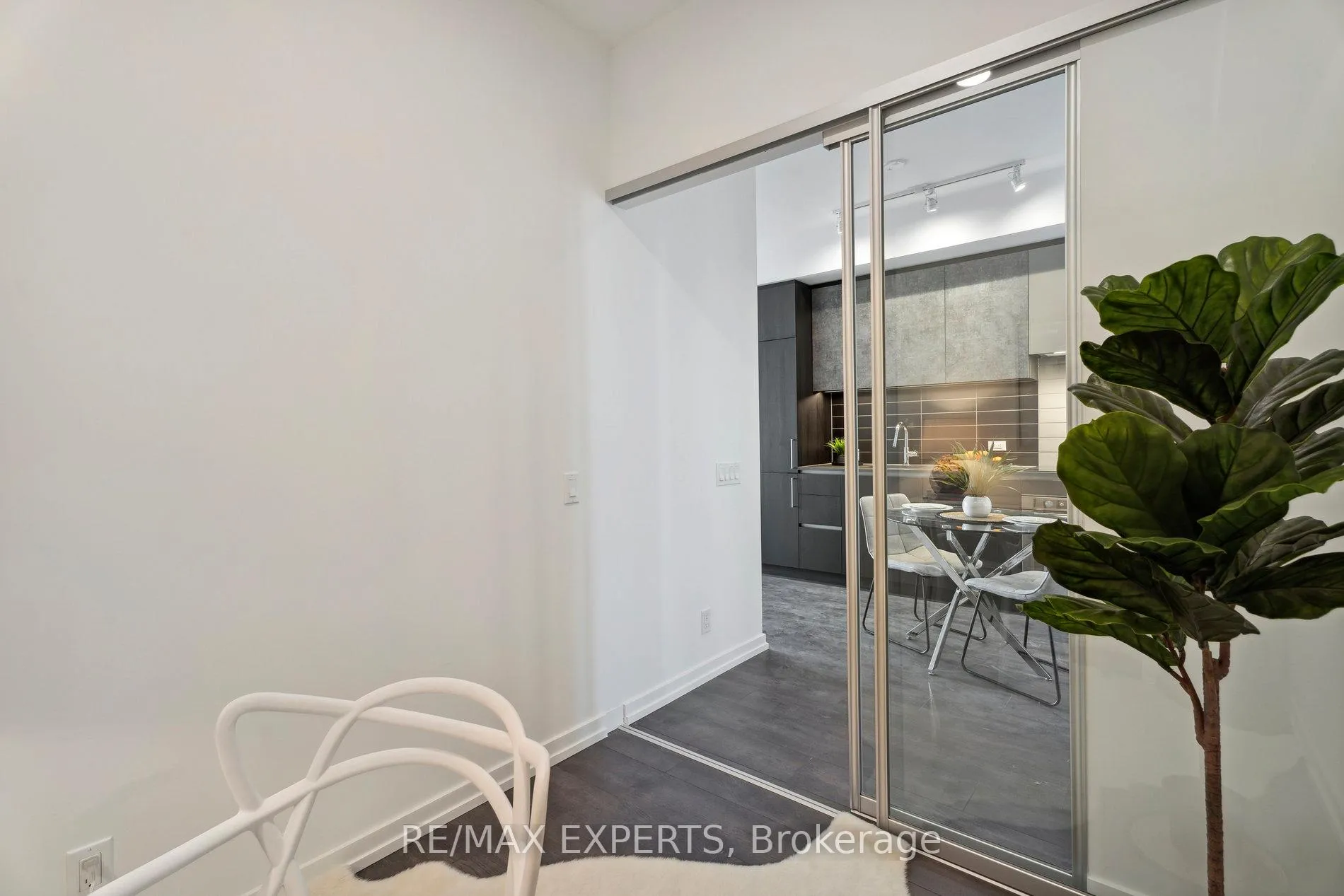 Photo 13 of Unit 907, 7890 Jane Street, Vaughan, Vaughan Corporate Centre — HOMEH