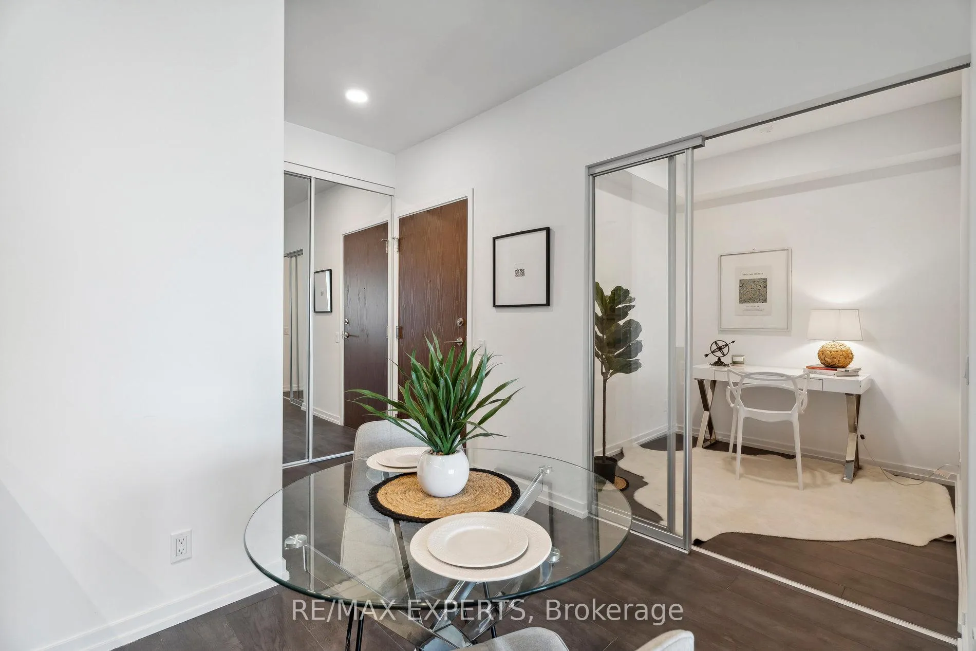 Photo 17 of Unit 907, 7890 Jane Street, Vaughan, Vaughan Corporate Centre — HOMEH