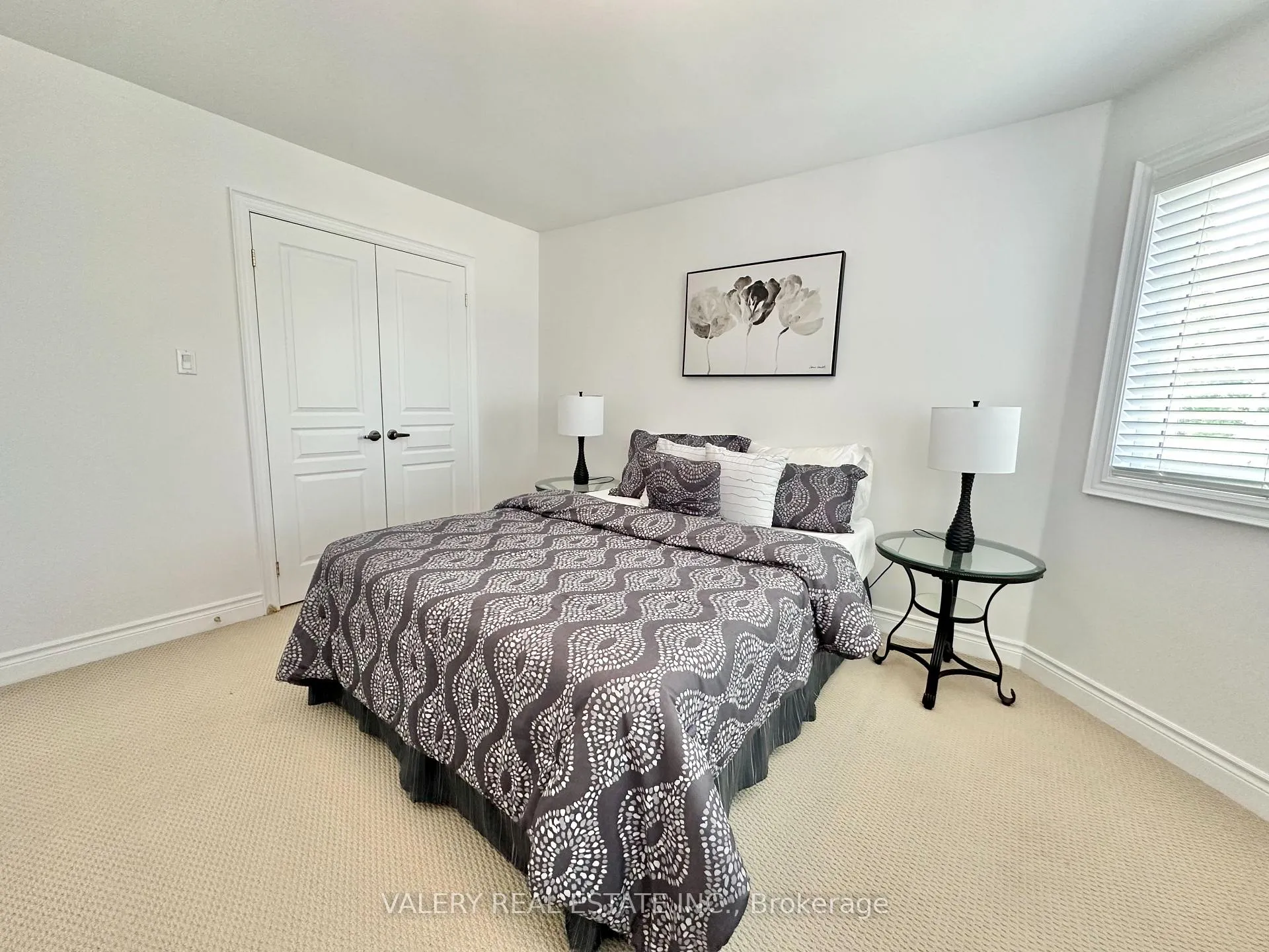 Photo 14 of 13 Classic Drive N, Brampton, Credit Valley — HOMEH