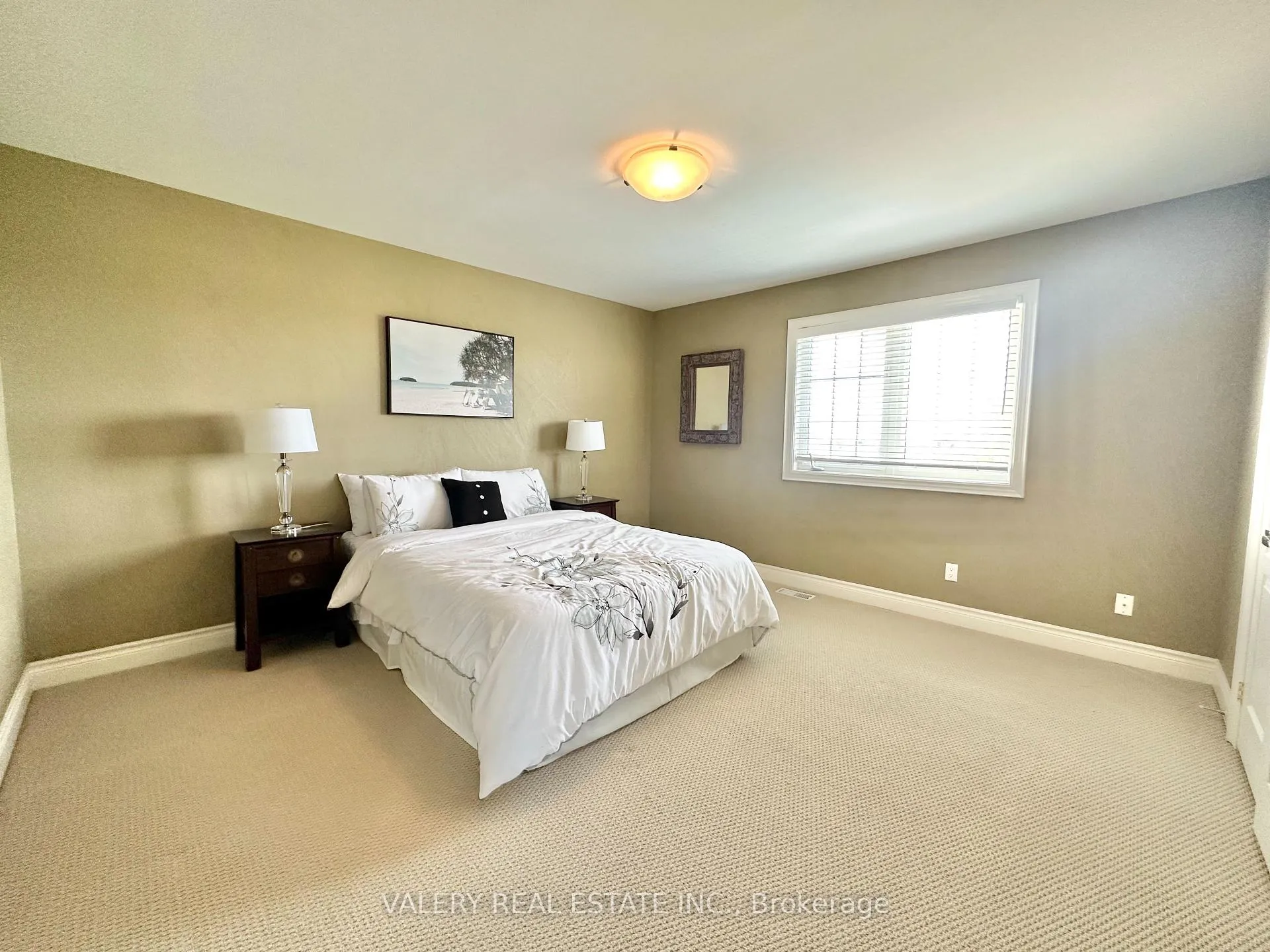 Photo 32 of 13 Classic Drive N, Brampton, Credit Valley — HOMEH