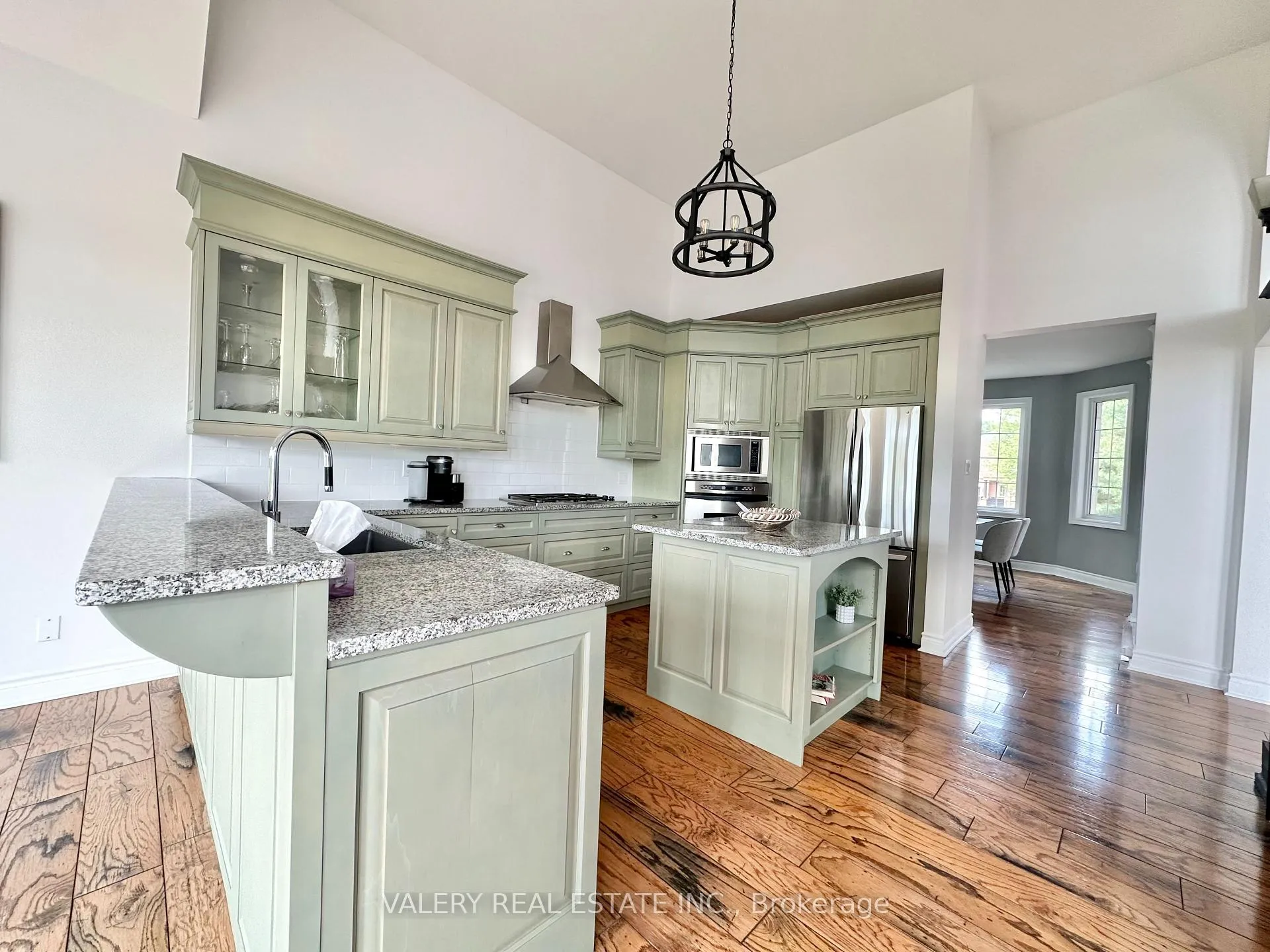 Photo 37 of 13 Classic Drive N, Brampton, Credit Valley — HOMEH