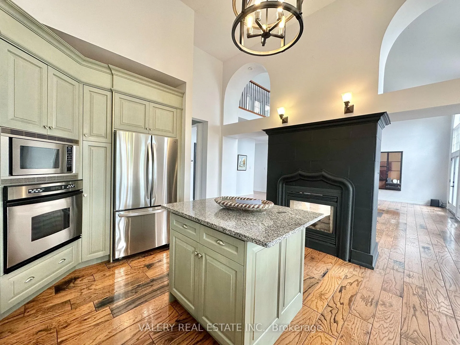 Photo 39 of 13 Classic Drive N, Brampton, Credit Valley — HOMEH