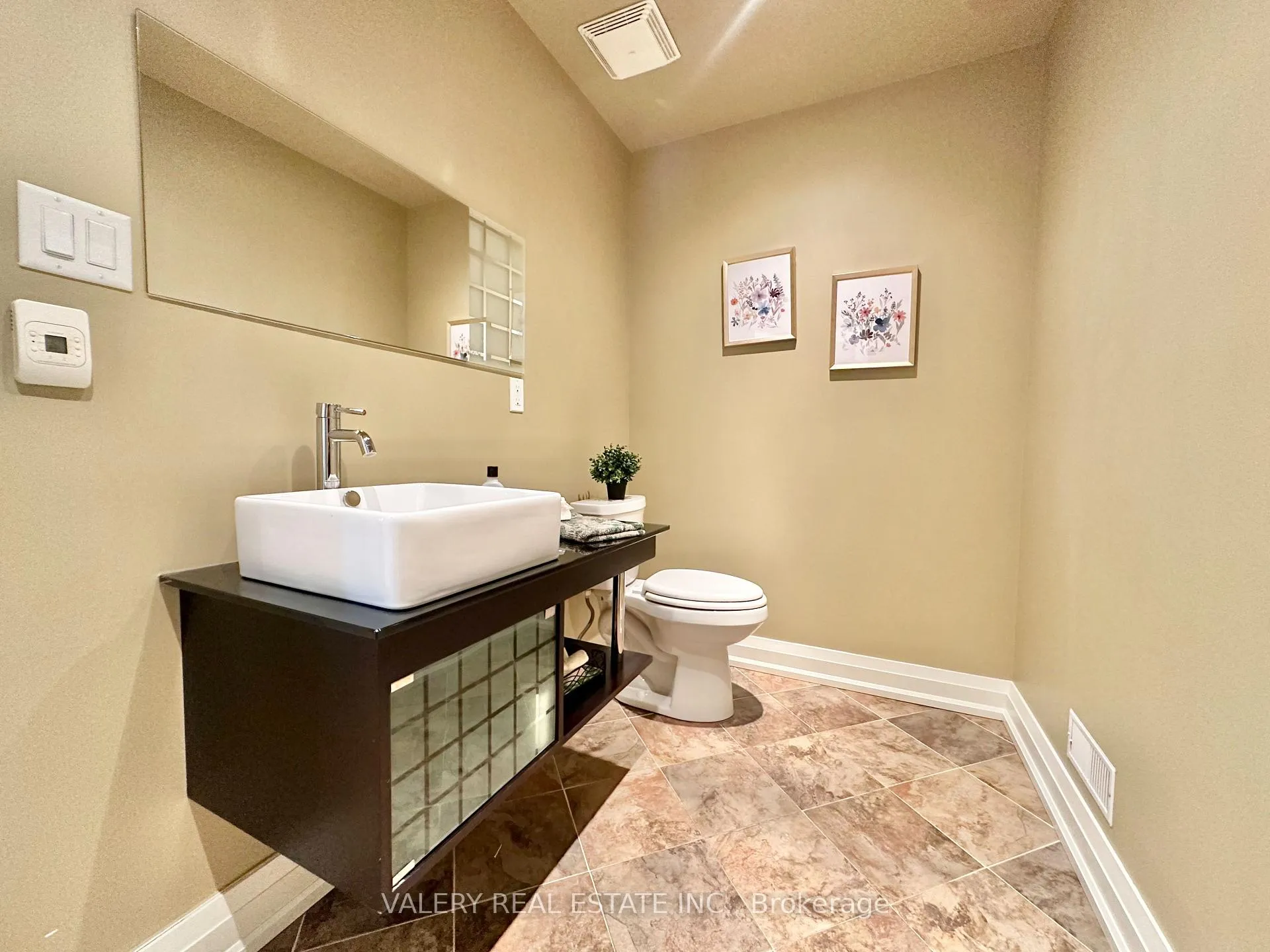 Photo 45 of 13 Classic Drive N, Brampton, Credit Valley — HOMEH