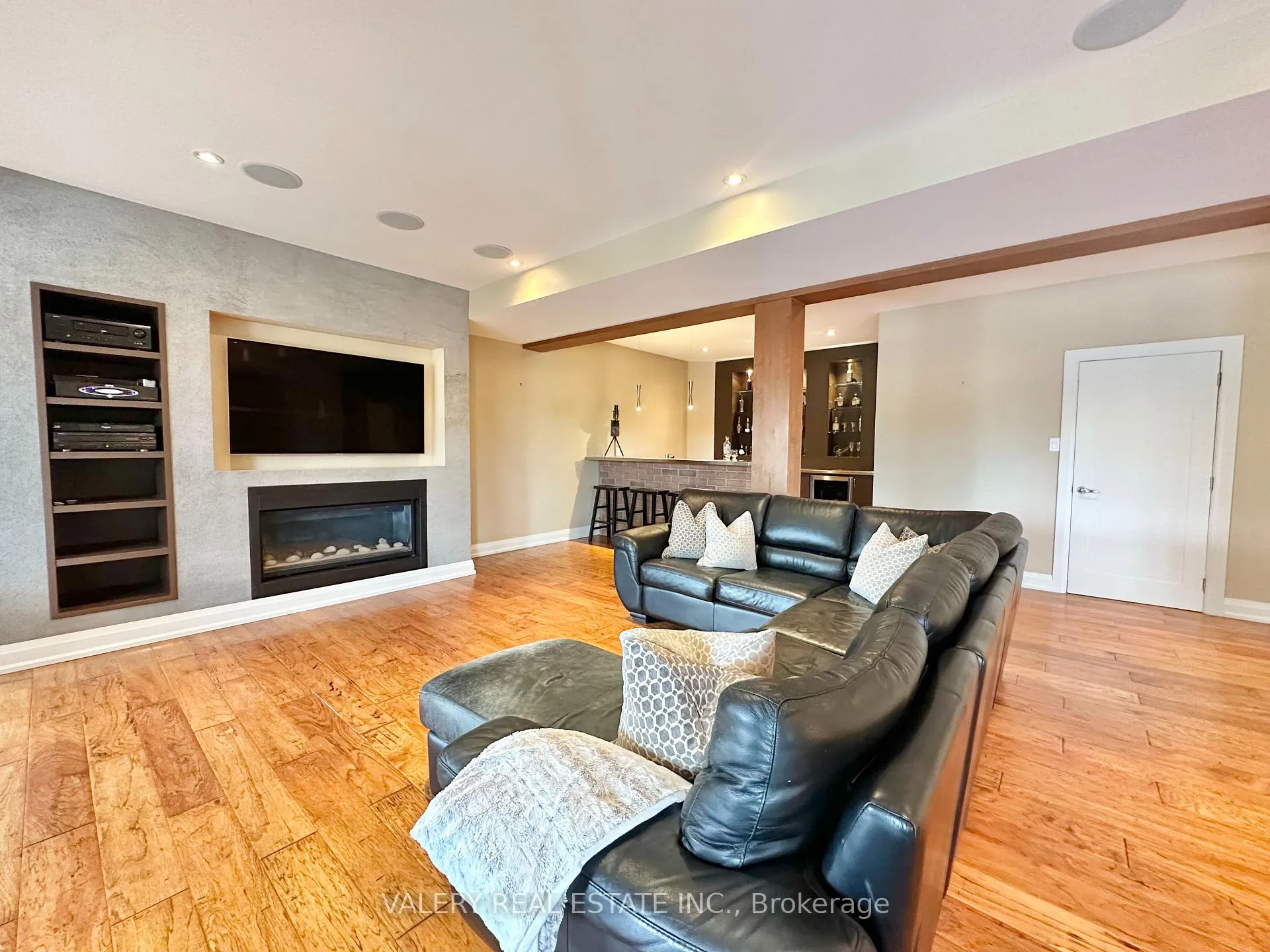Photo 46 of 13 Classic Drive N, Brampton, Credit Valley — HOMEH