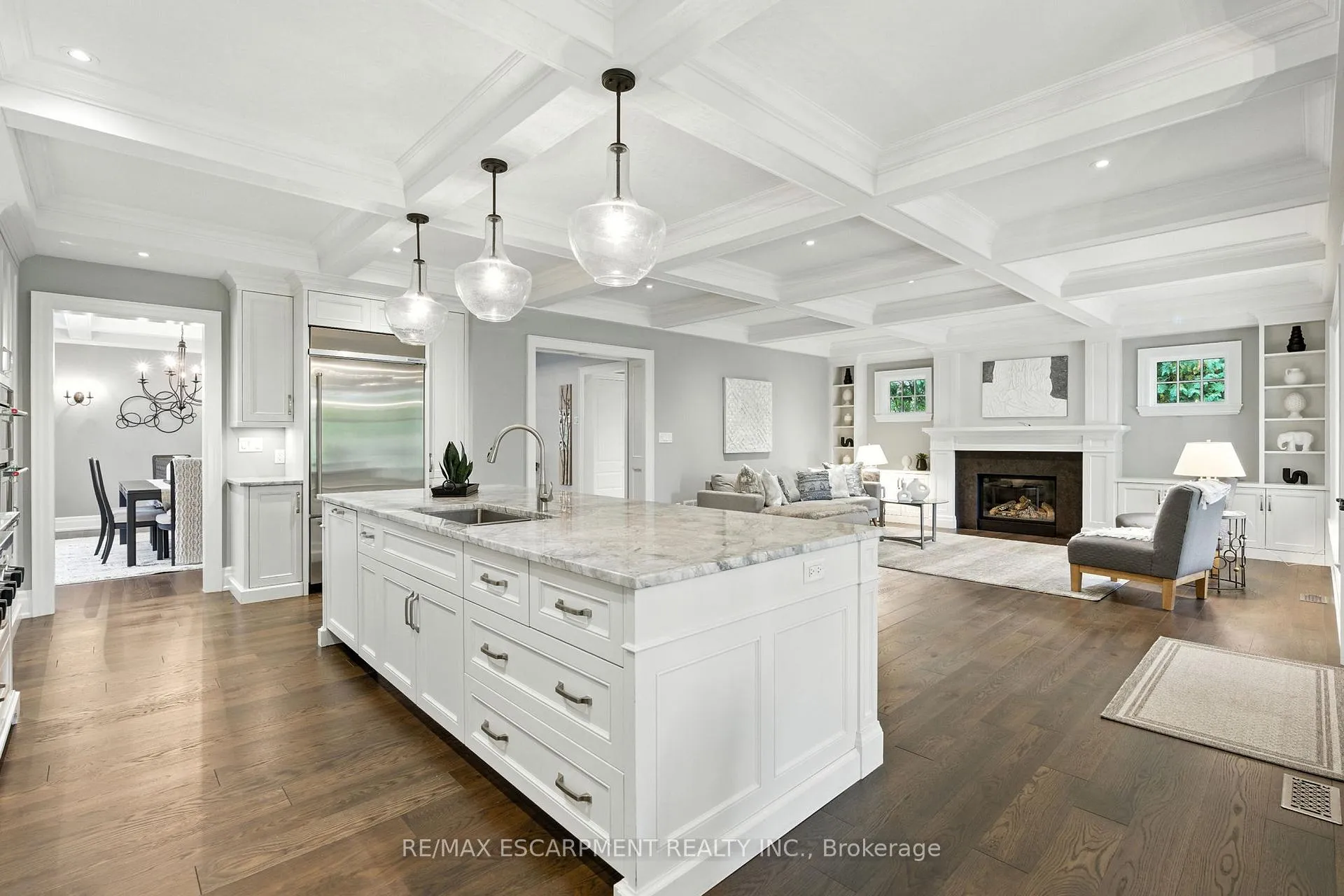 Photo 12 of 391 Patricia Drive, Burlington, Bayview — HOMEH