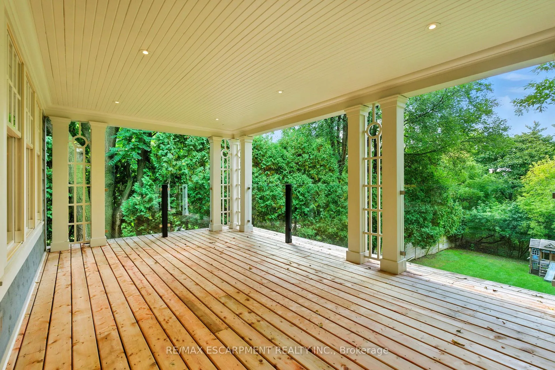 Photo 20 of 391 Patricia Drive, Burlington, Bayview — HOMEH