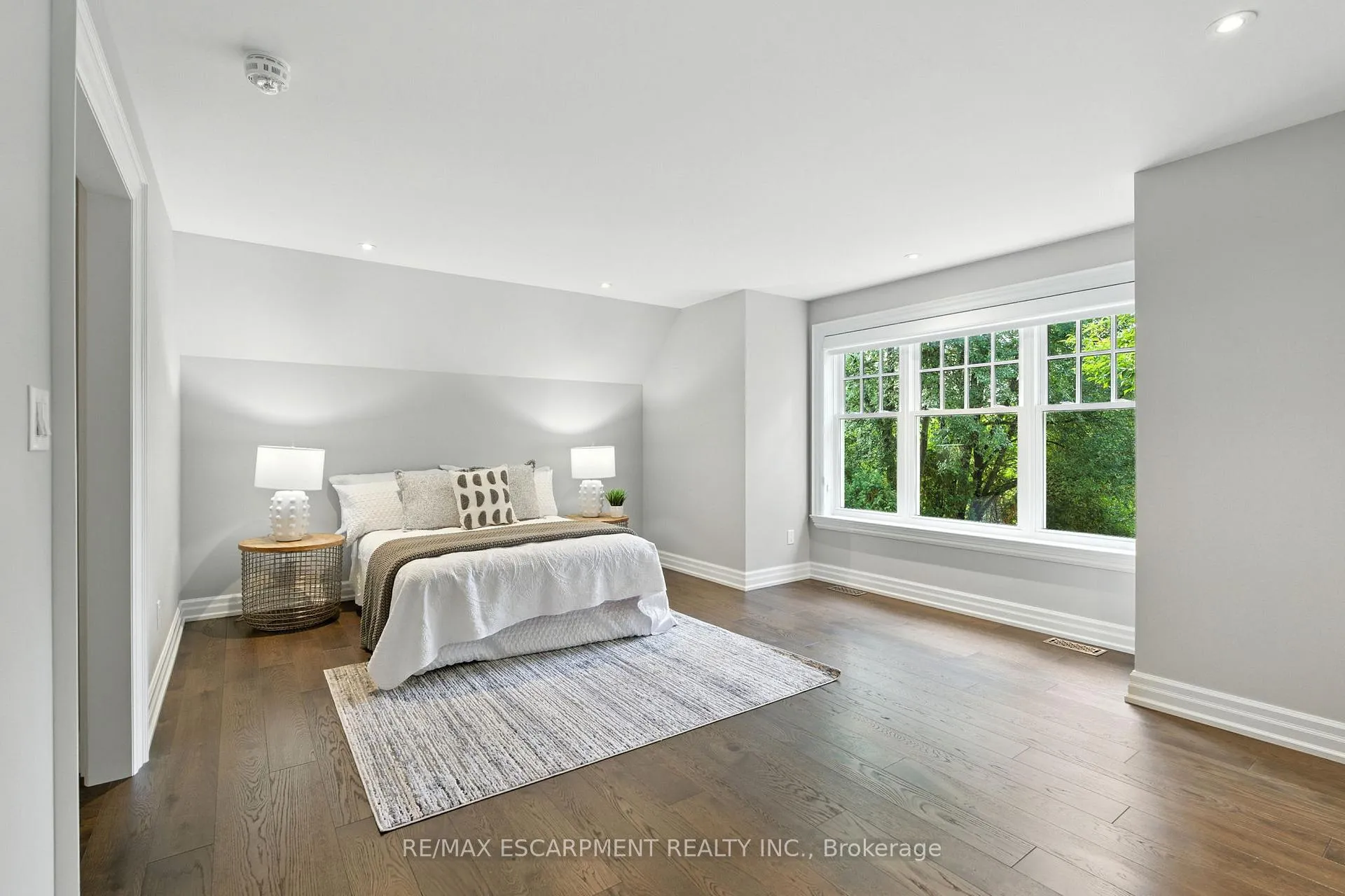 Photo 24 of 391 Patricia Drive, Burlington, Bayview — HOMEH