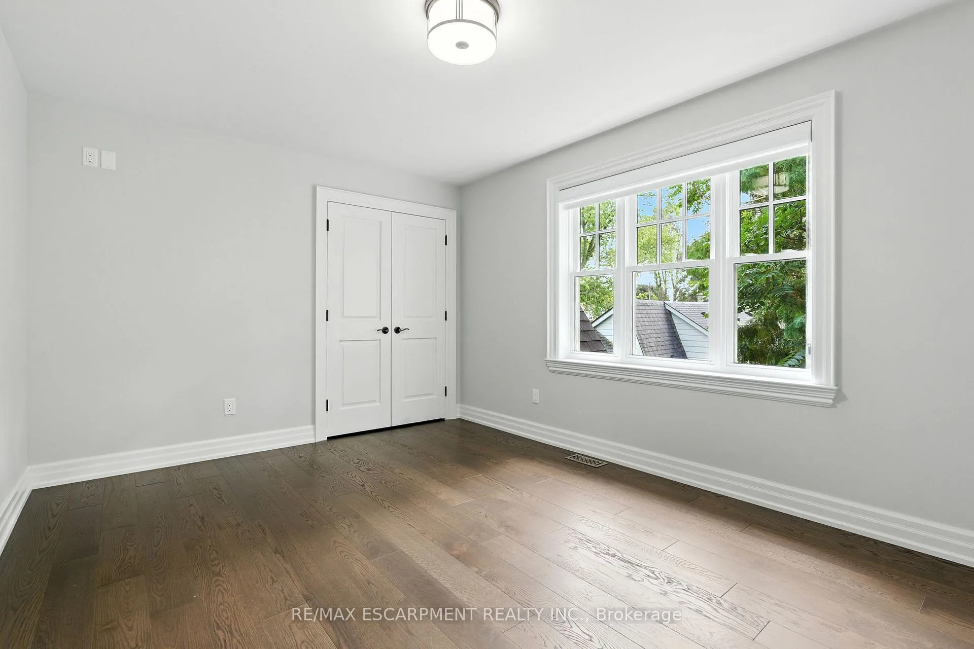 Photo 33 of 391 Patricia Drive, Burlington, Bayview — HOMEH