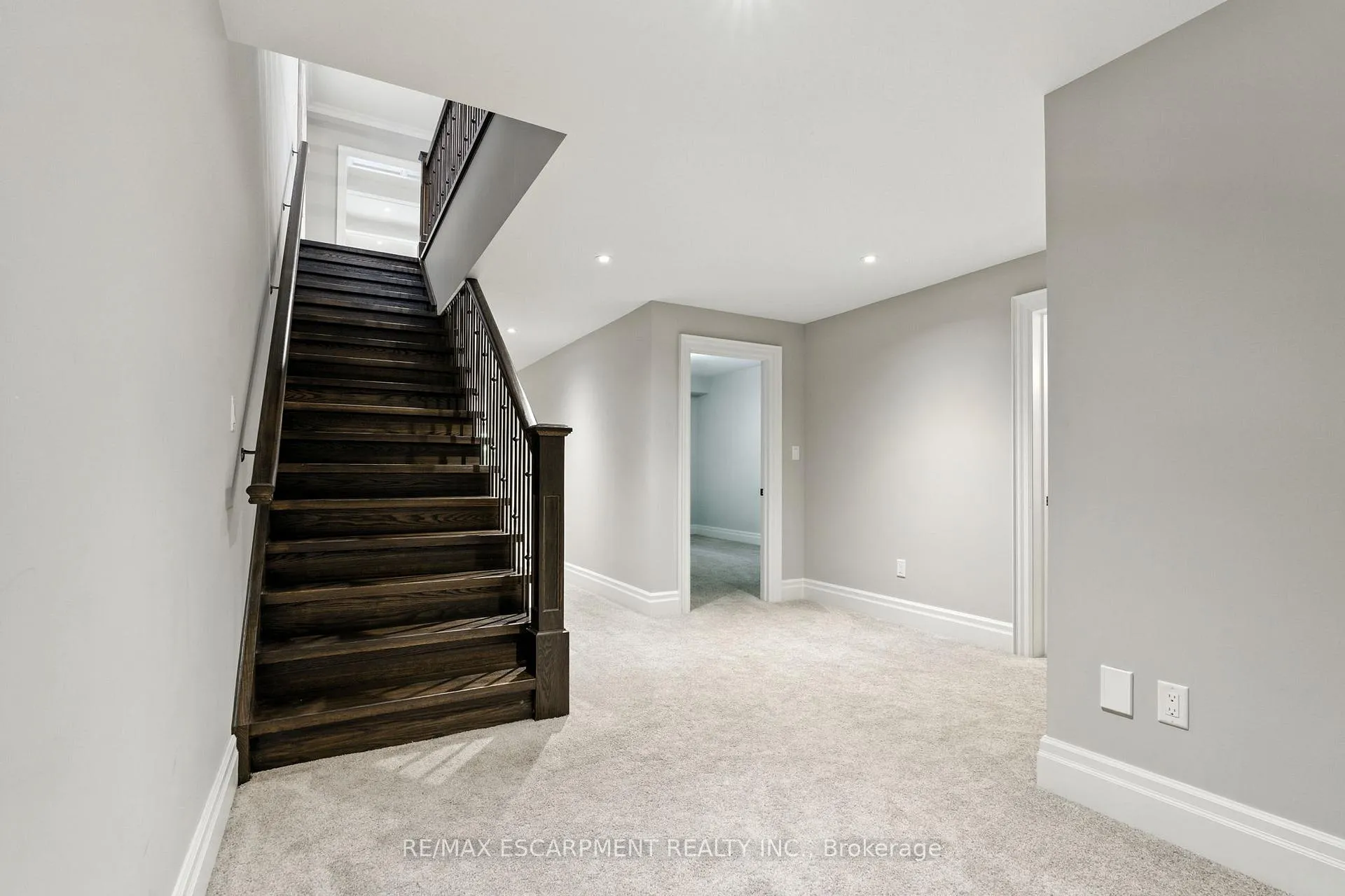 Photo 35 of 391 Patricia Drive, Burlington, Bayview — HOMEH
