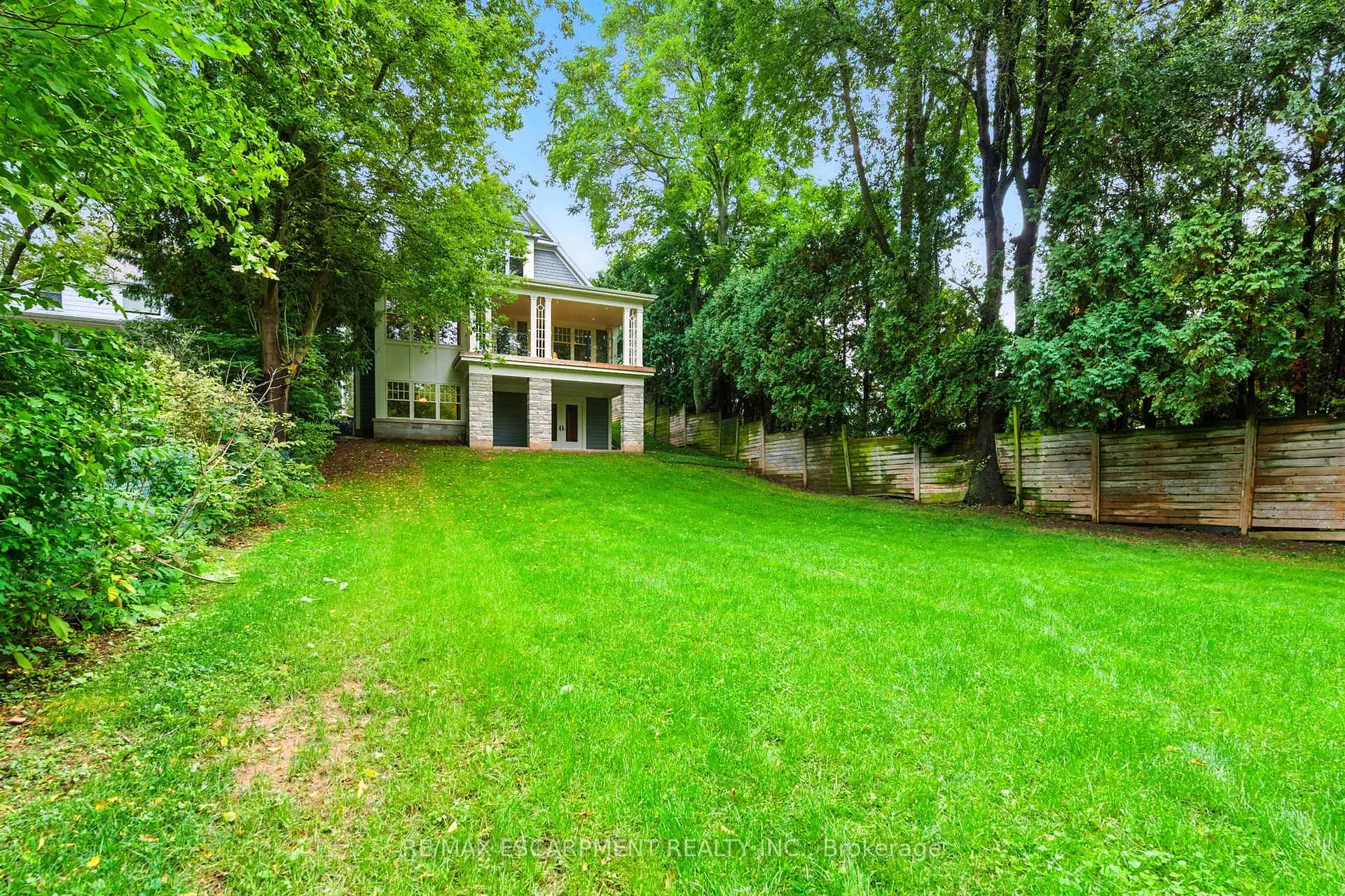 Photo 44 of 391 Patricia Drive, Burlington, Bayview — HOMEH